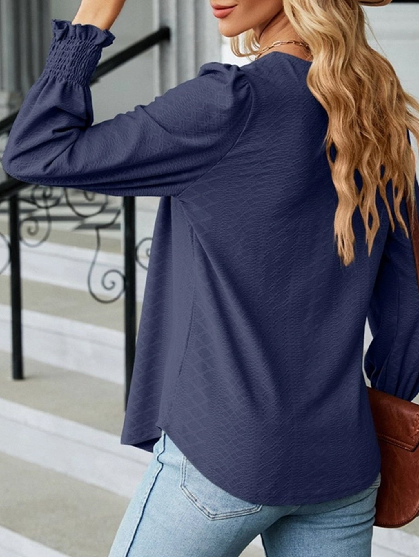 WOMEN SQAURE NECK SHIRRED CUFF LONG SLEEVE BLOUSE