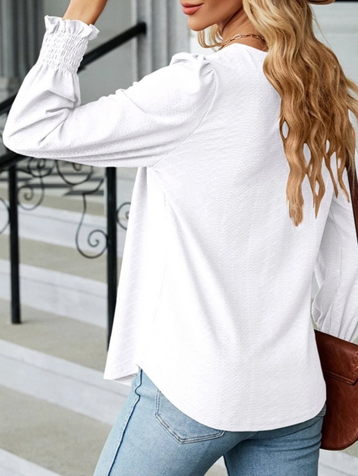 WOMEN SQAURE NECK SHIRRED CUFF LONG SLEEVE BLOUSE