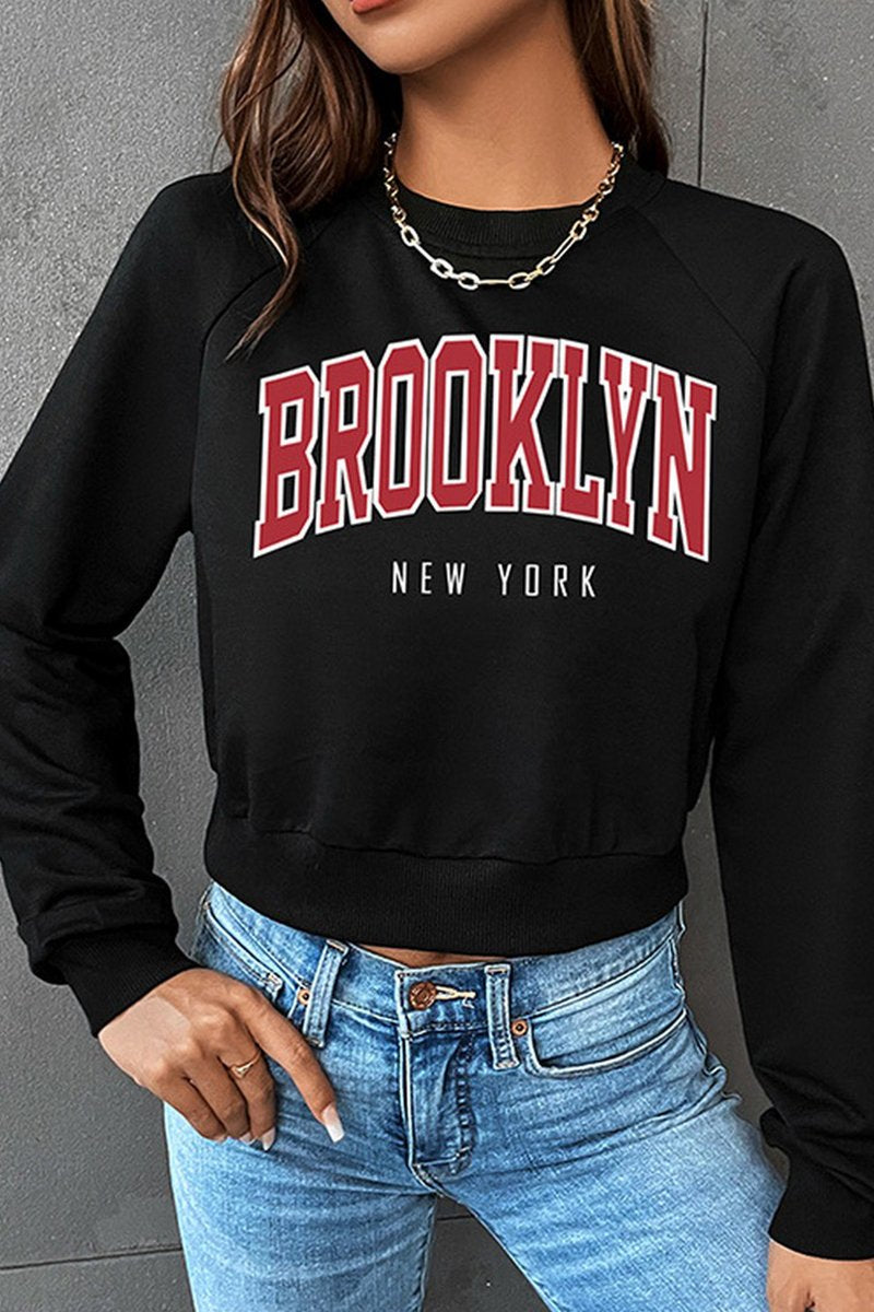 WOMEN BROOKLYN LETTER LONG SLEEVE CROP PULLOVER