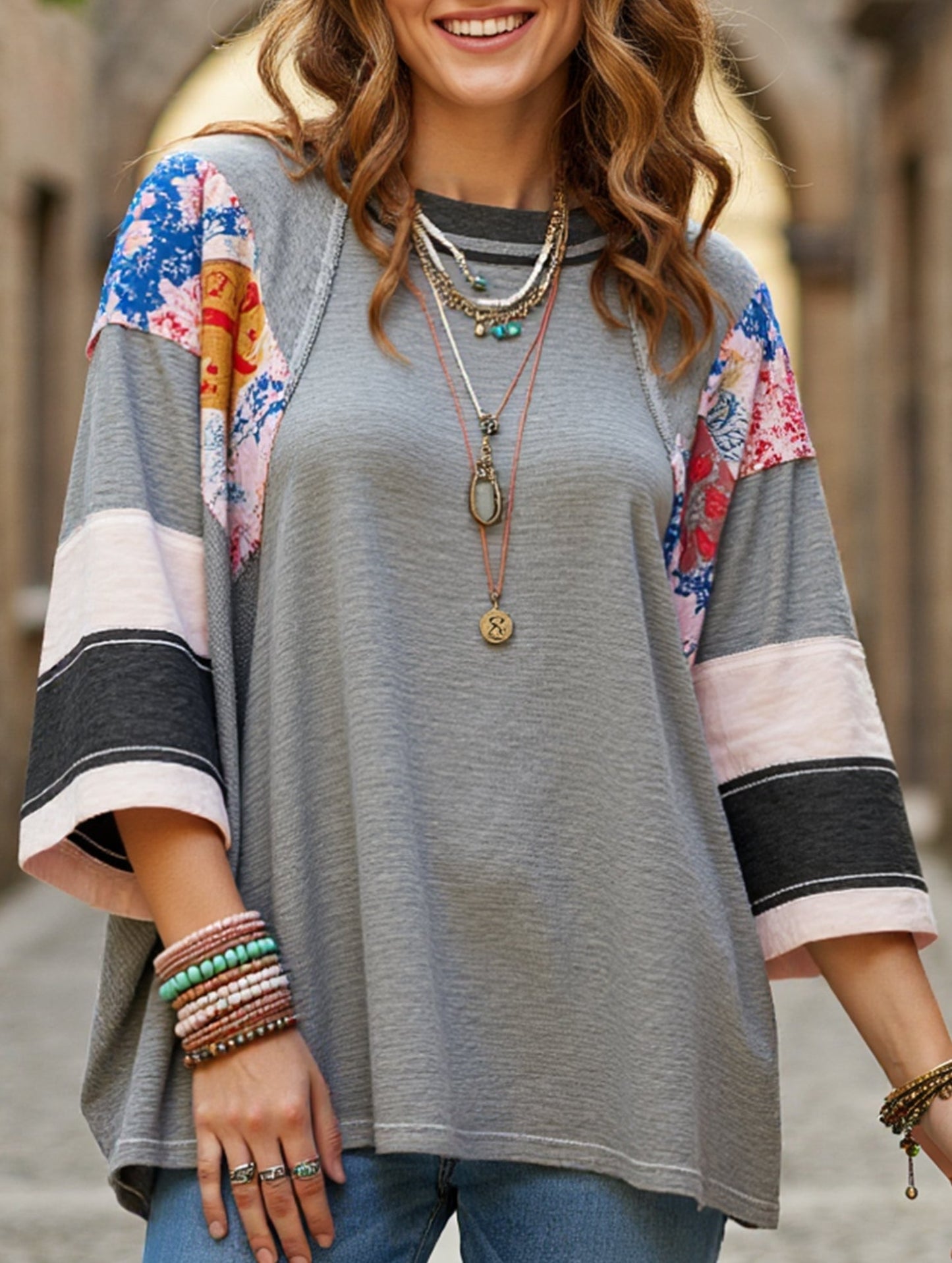 CONTRASTING COLOR FASHION STRIPE CASUAL TOP