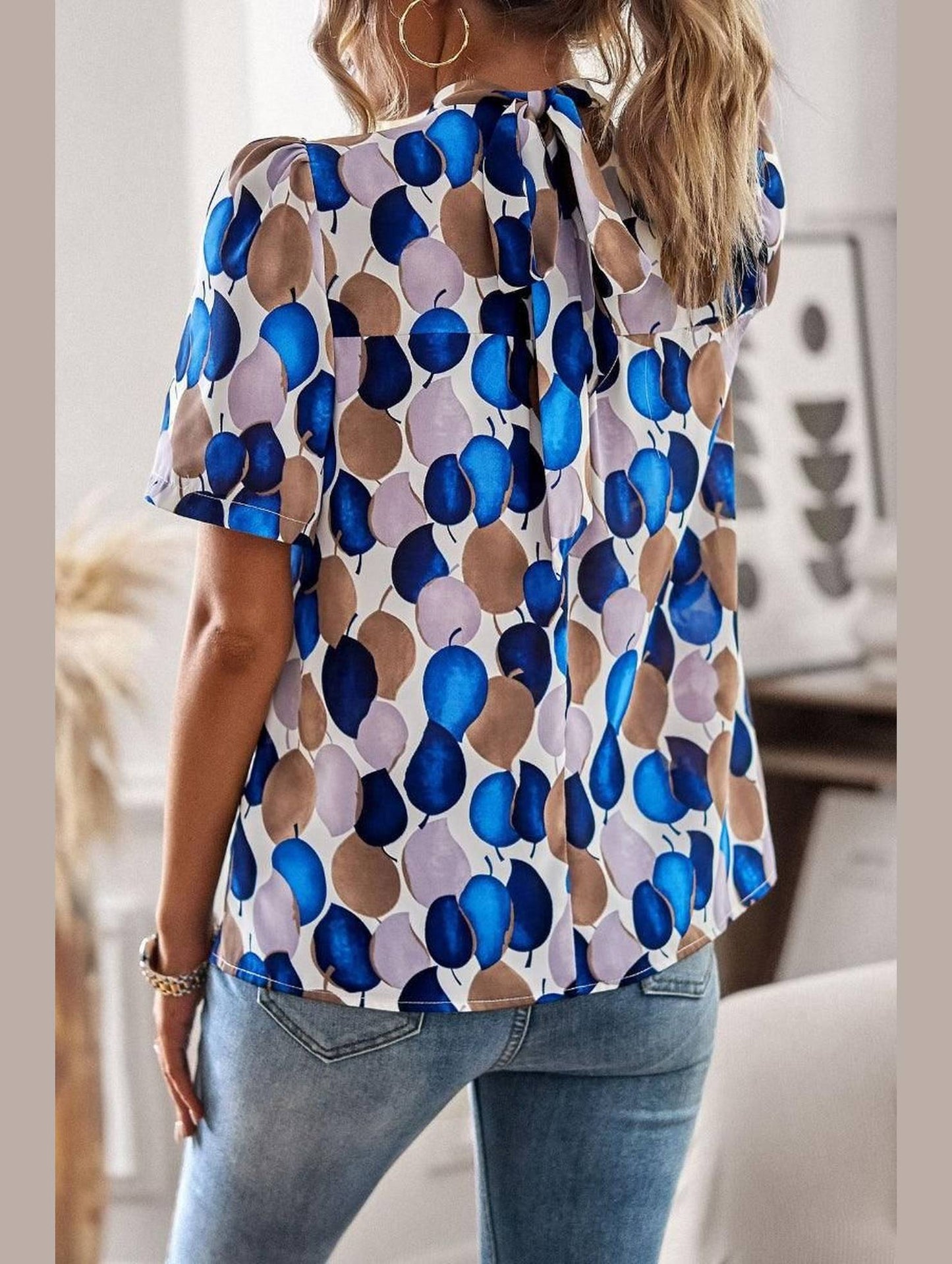 UNIQUE PATTERN HALF NECK BLOUSE - Doublju