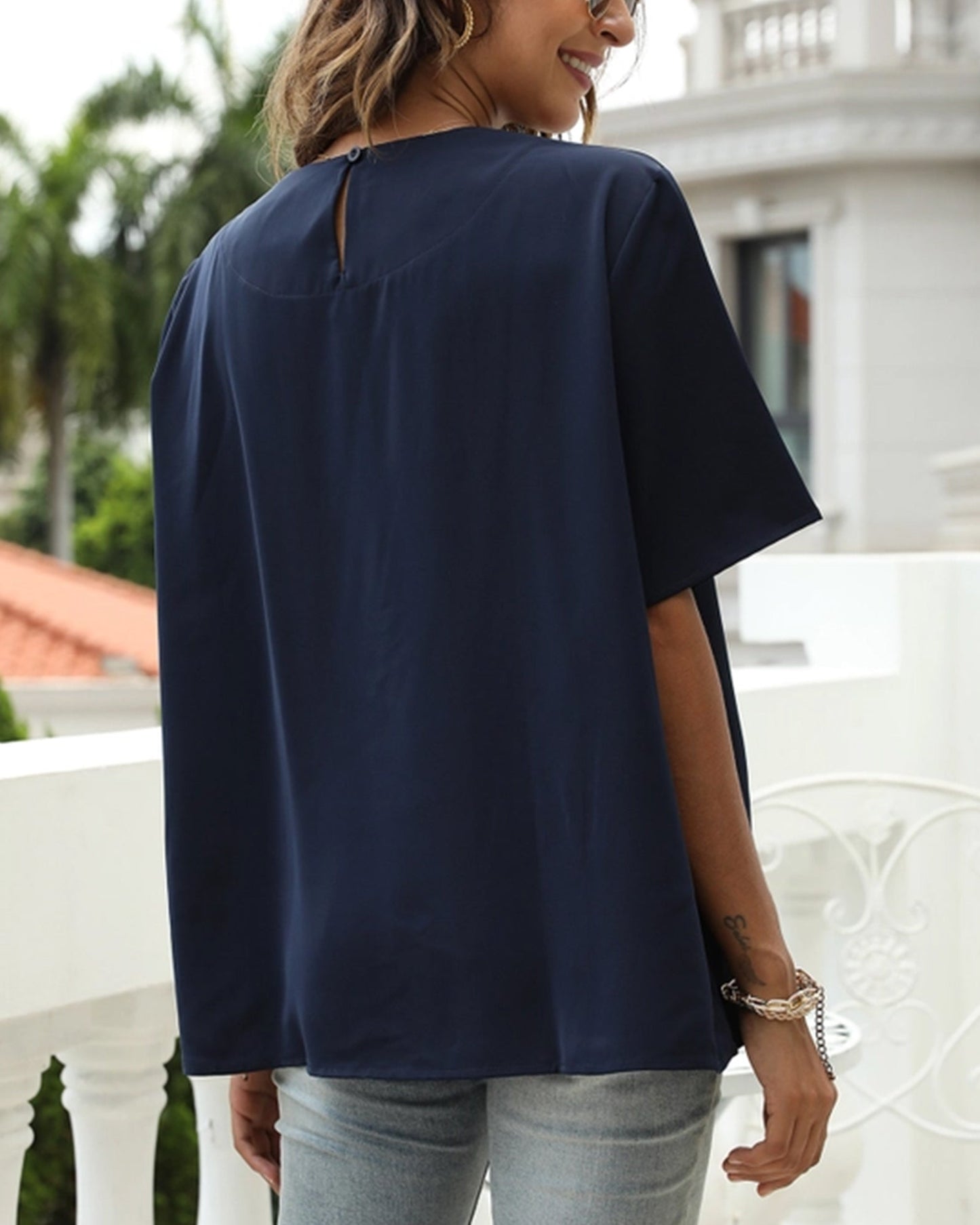 Pullover Fresh Sweet Embroidered Blouse ??Lightweight Women's Top