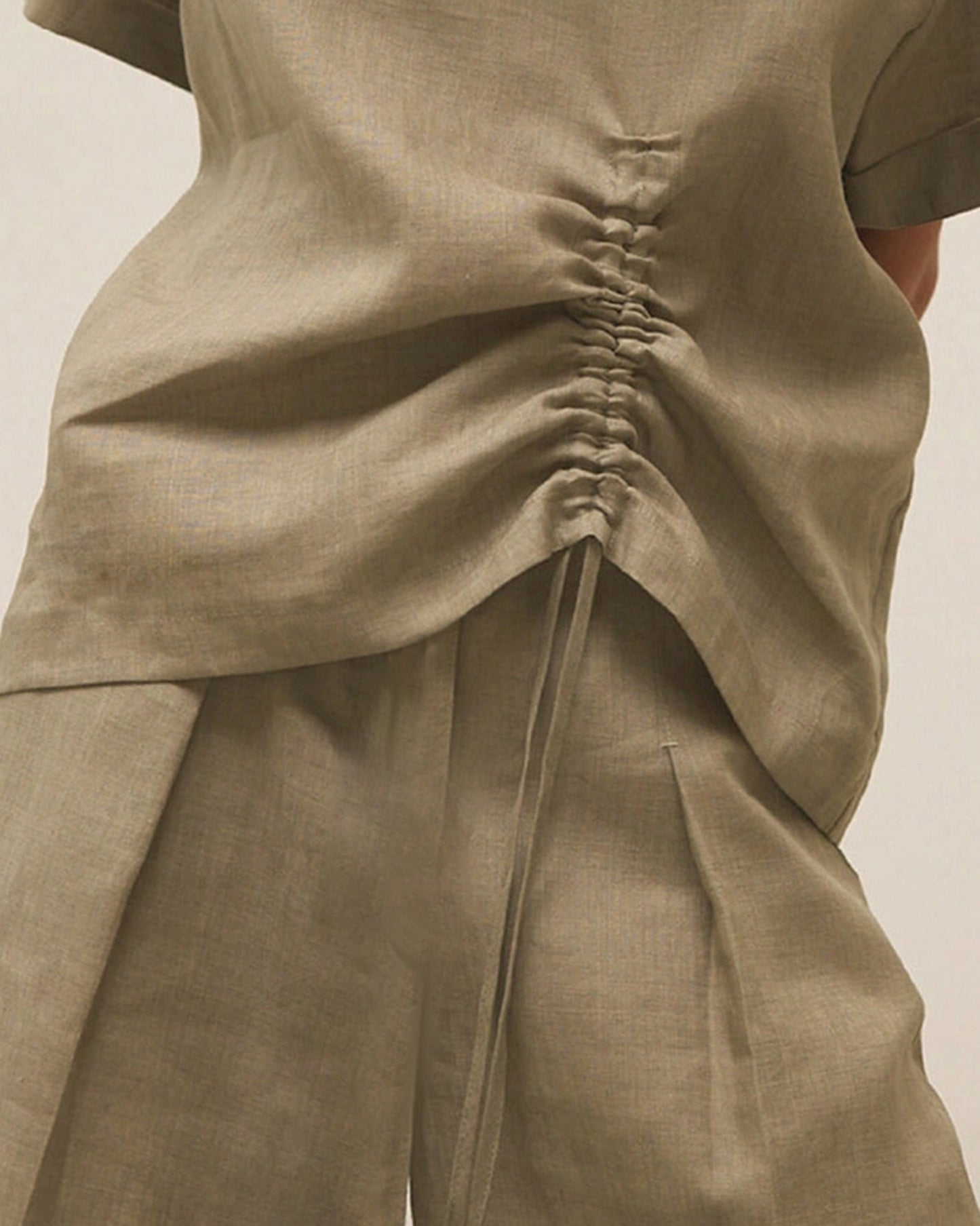 Linen V-Neck Slouchy Blouse ??Breathable & Relaxed Fit