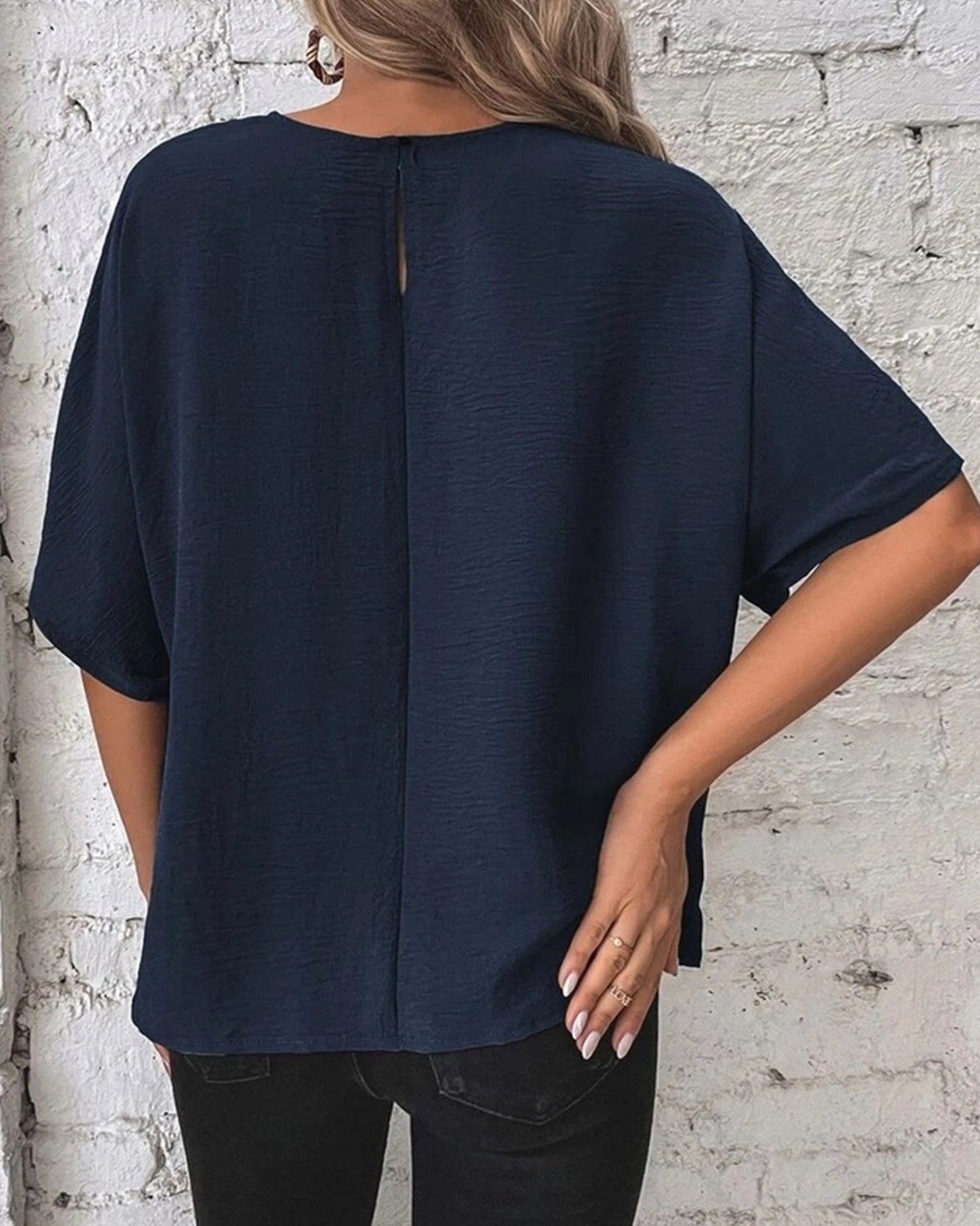 BATWING SLEEVED HEM KNOT LOOSE BLOUSE