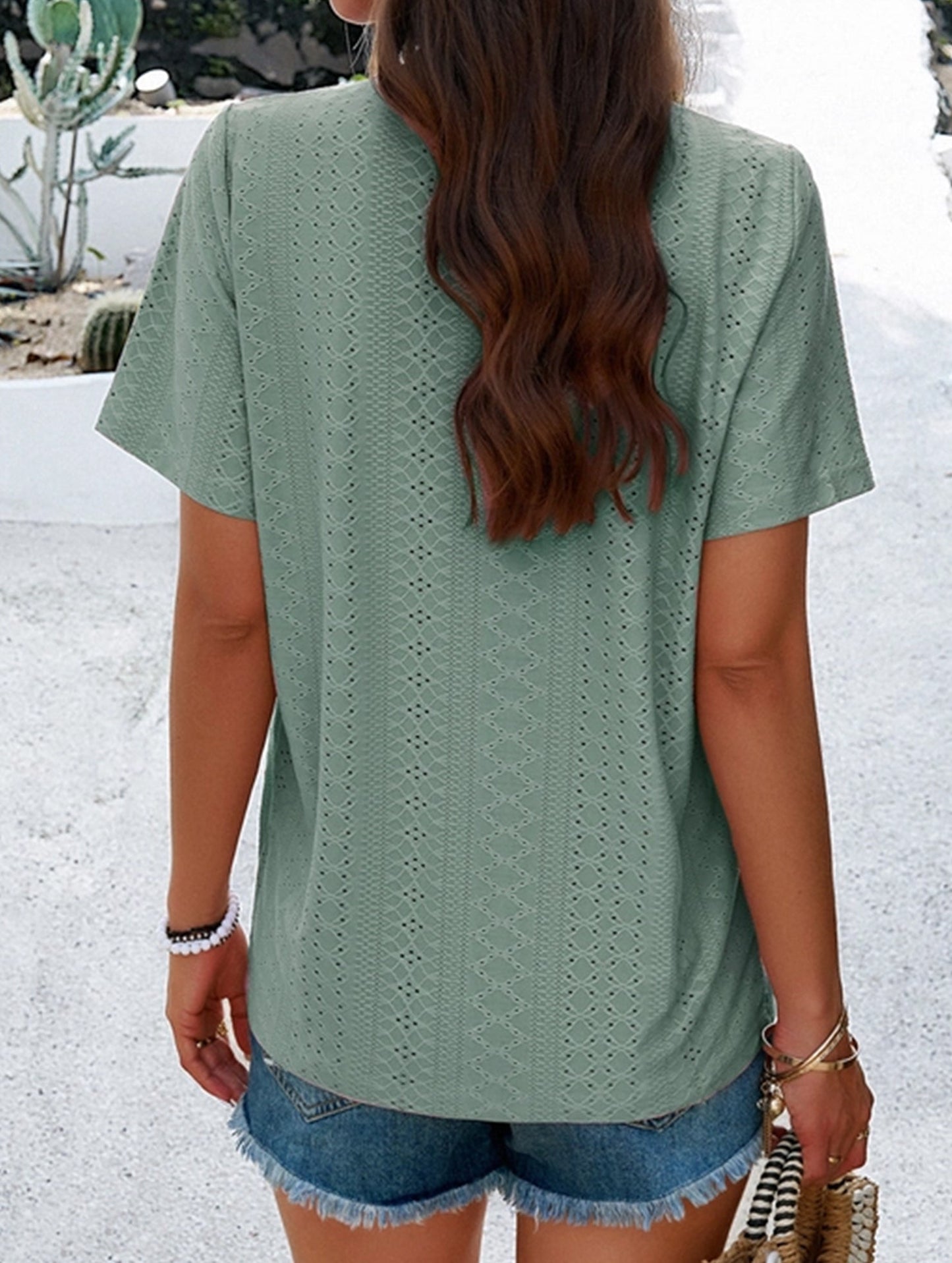 Temperament Casual Solid Color V-Neck Blouse ??Lightweight Summer Top for Women