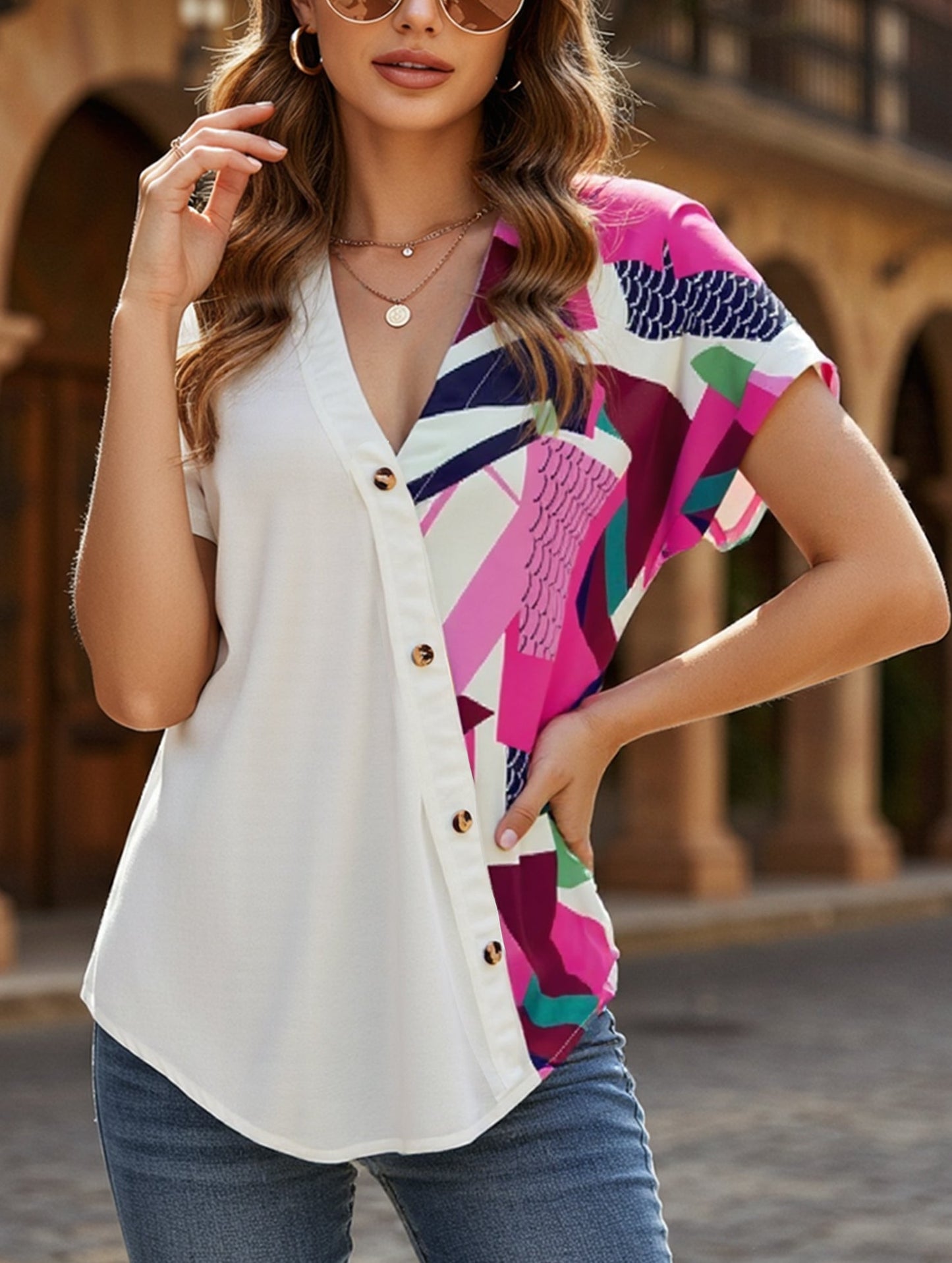 V-Neck Geometric Print Shoulder Loose Chiffon Top ??Lightweight & Breezy