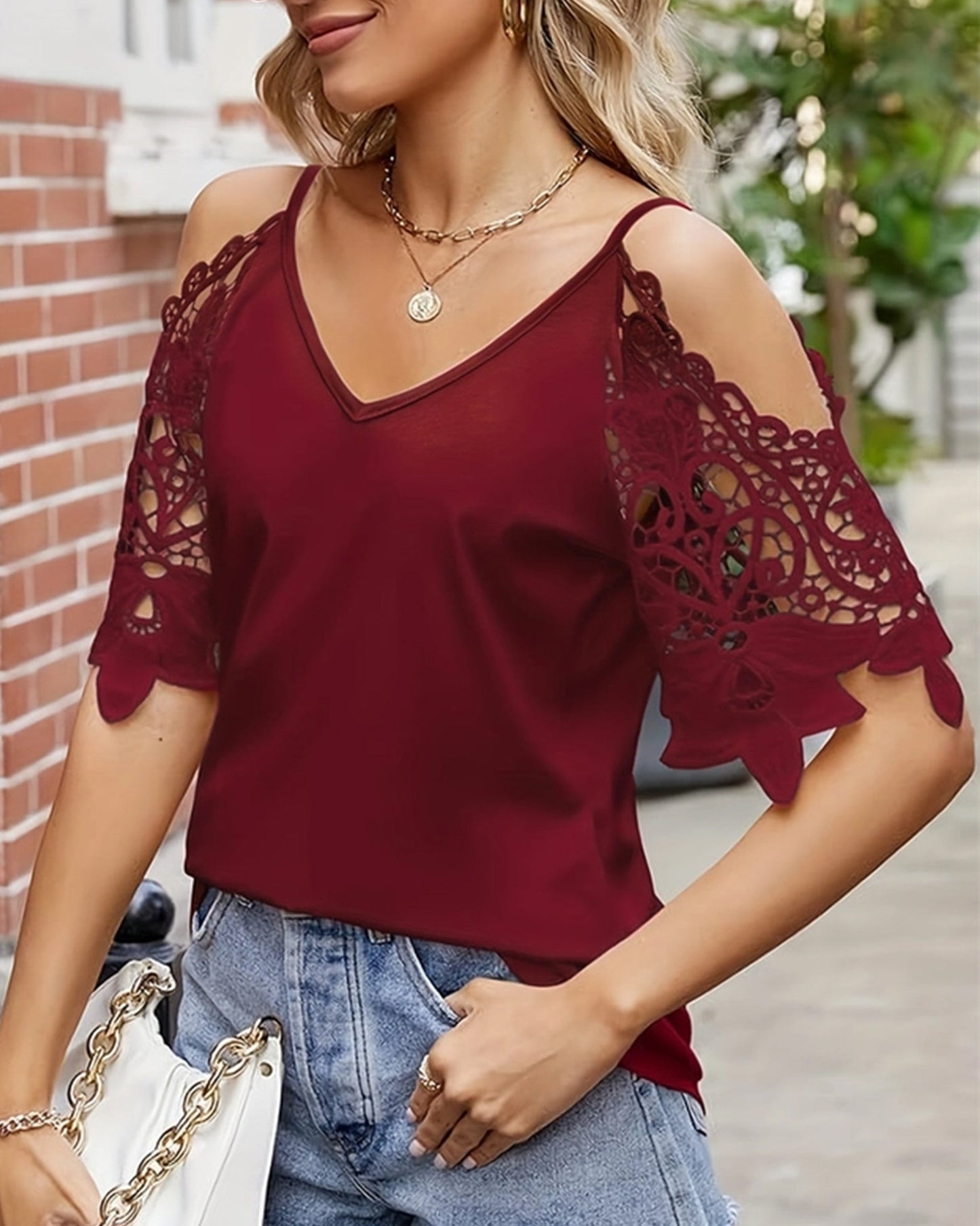 Lace V-Neck Off Shoulder Halter Top ??Summer Romantic Look