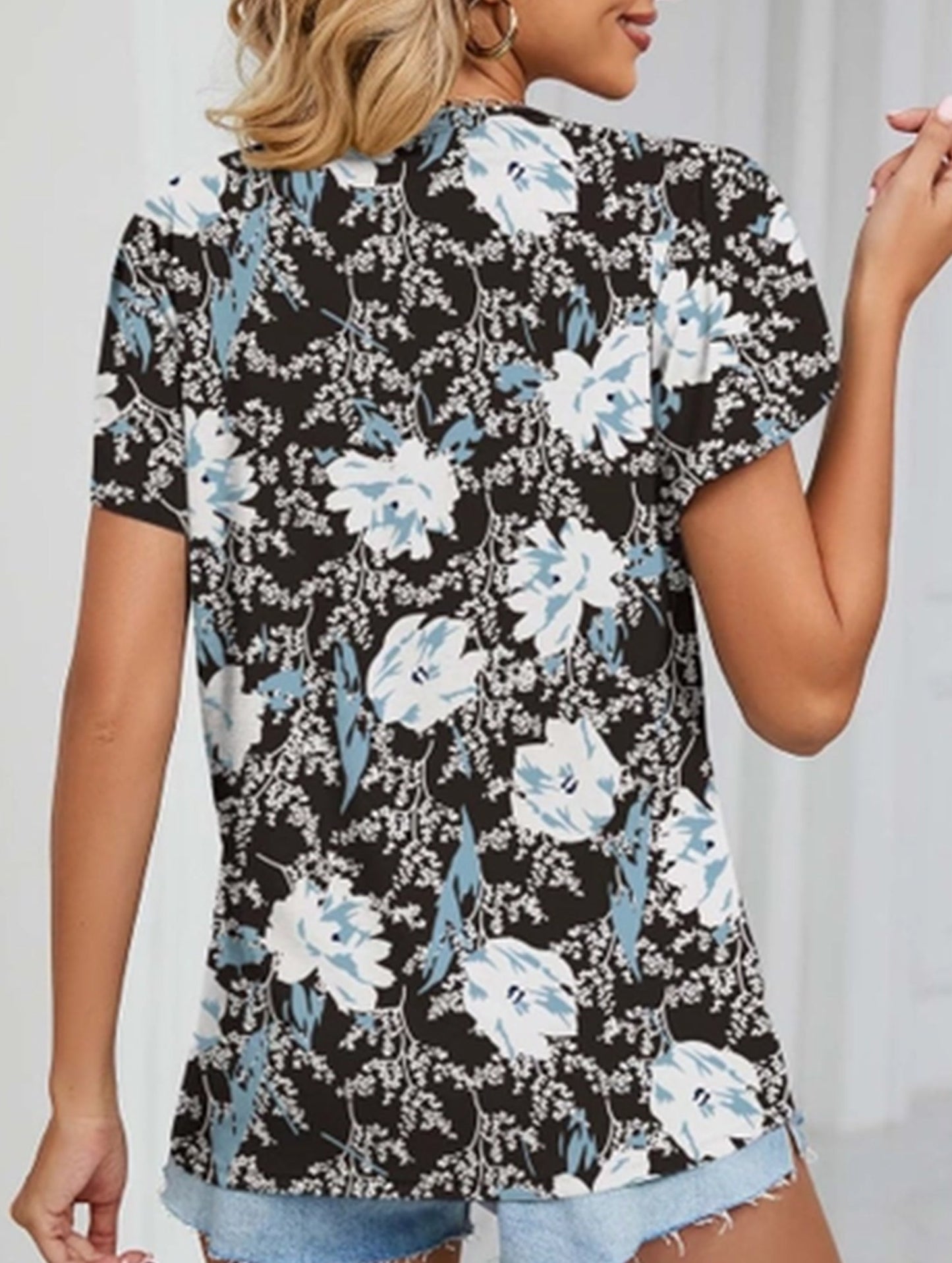 V-neck printed petal-sleeve loose pullover shirt