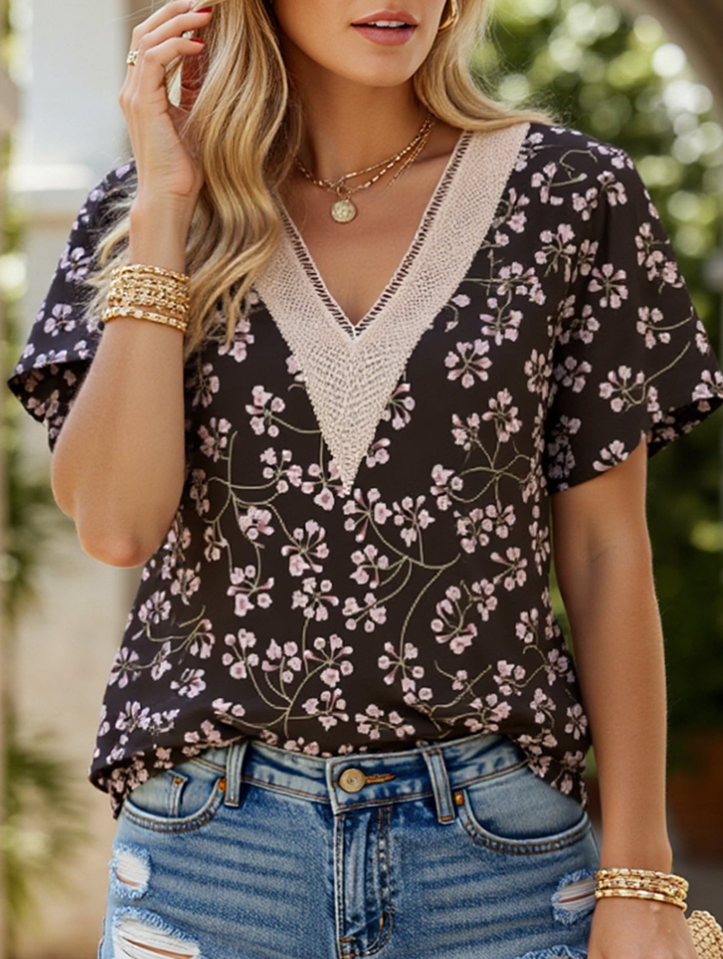 V-neck printed petal-sleeve loose pullover shirt