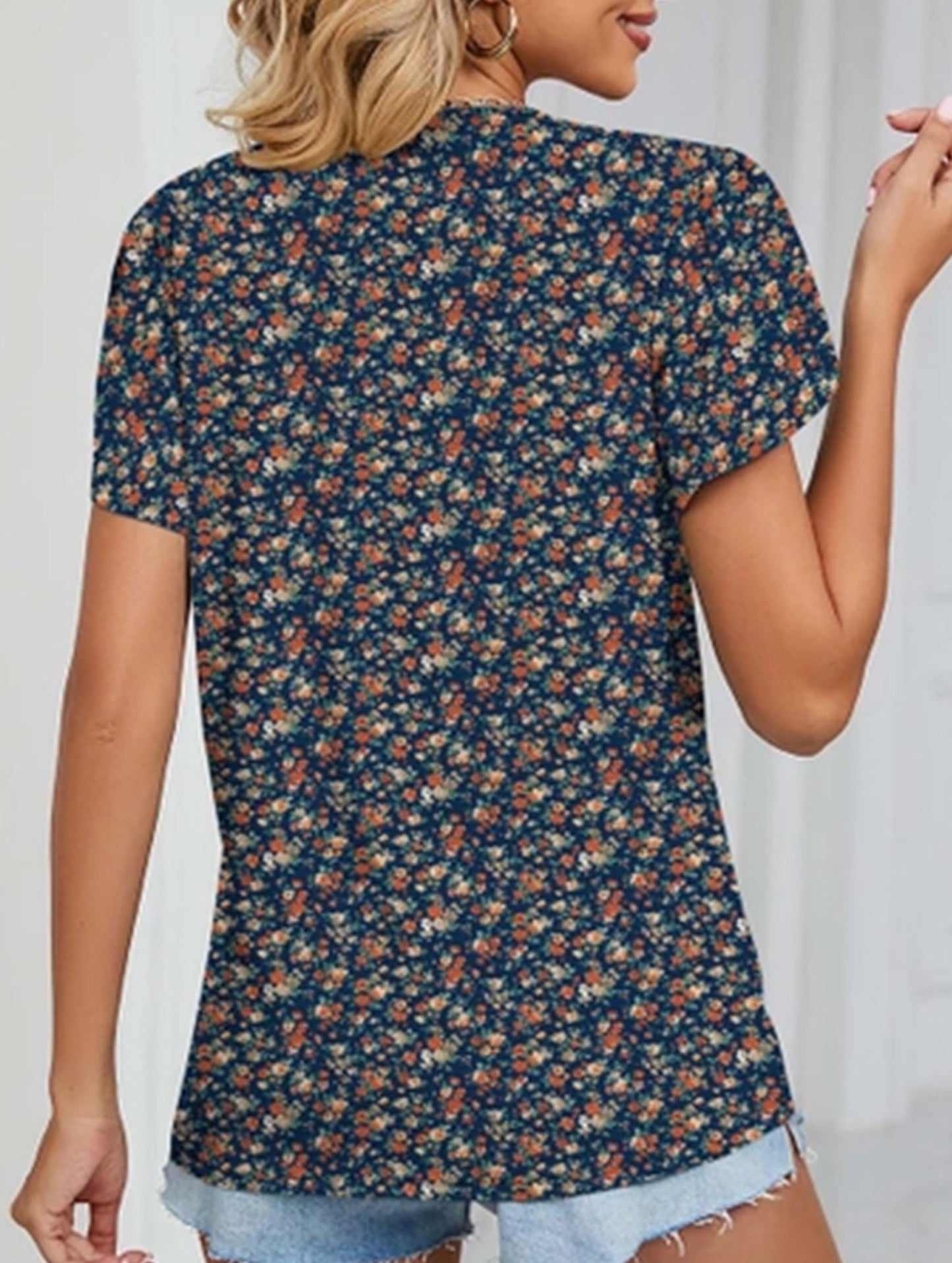 V-neck printed petal-sleeve loose pullover shirt