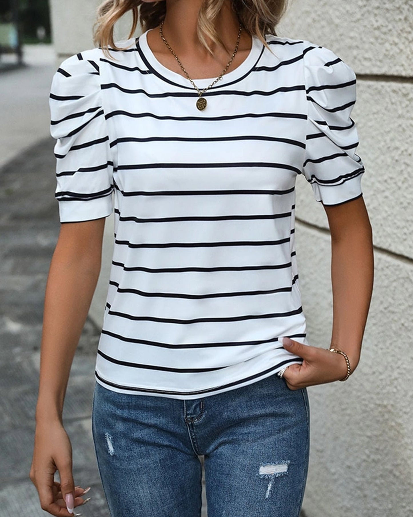 CASUAL LAMB LEG SLEEVE STRIPED CREWNECK T-SHIRT