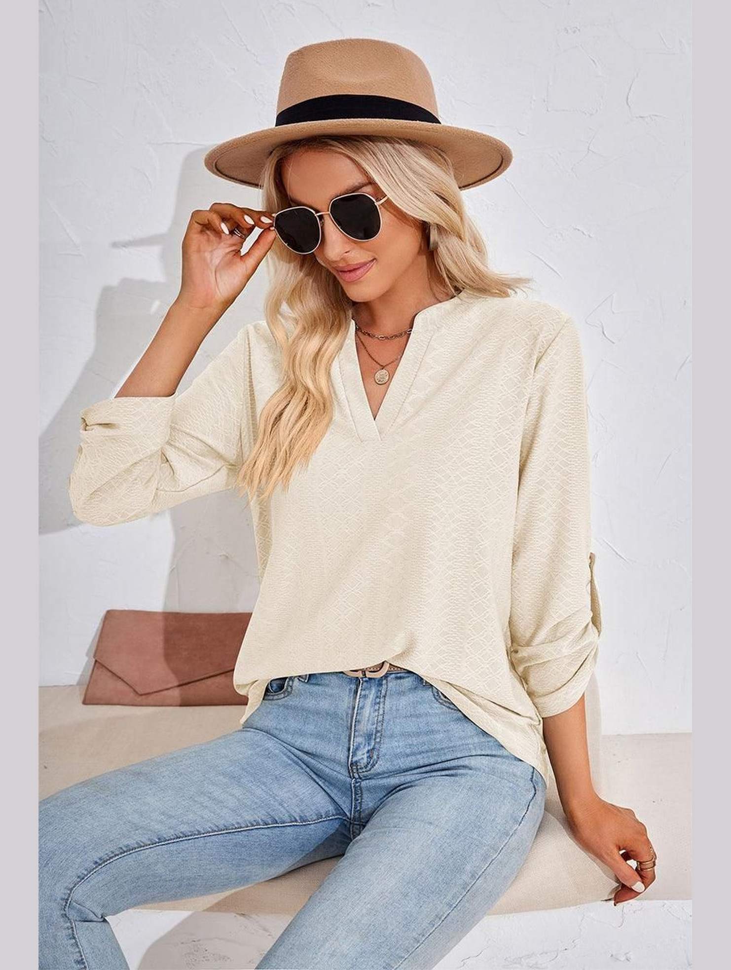 THREE QUARTER SLEEVE V NECK TOP - Doublju