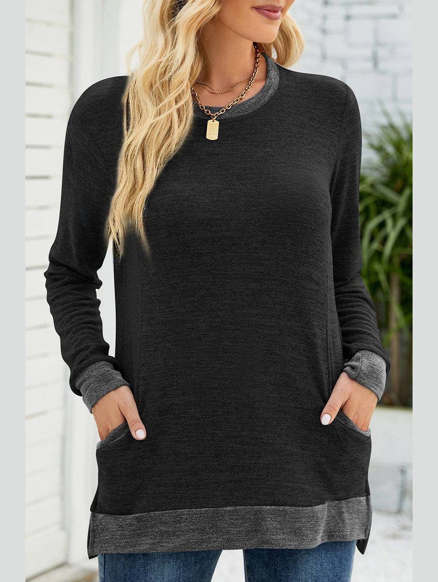 WOMEN ROUND NECK PULLOVER TOP WITH POCKETS