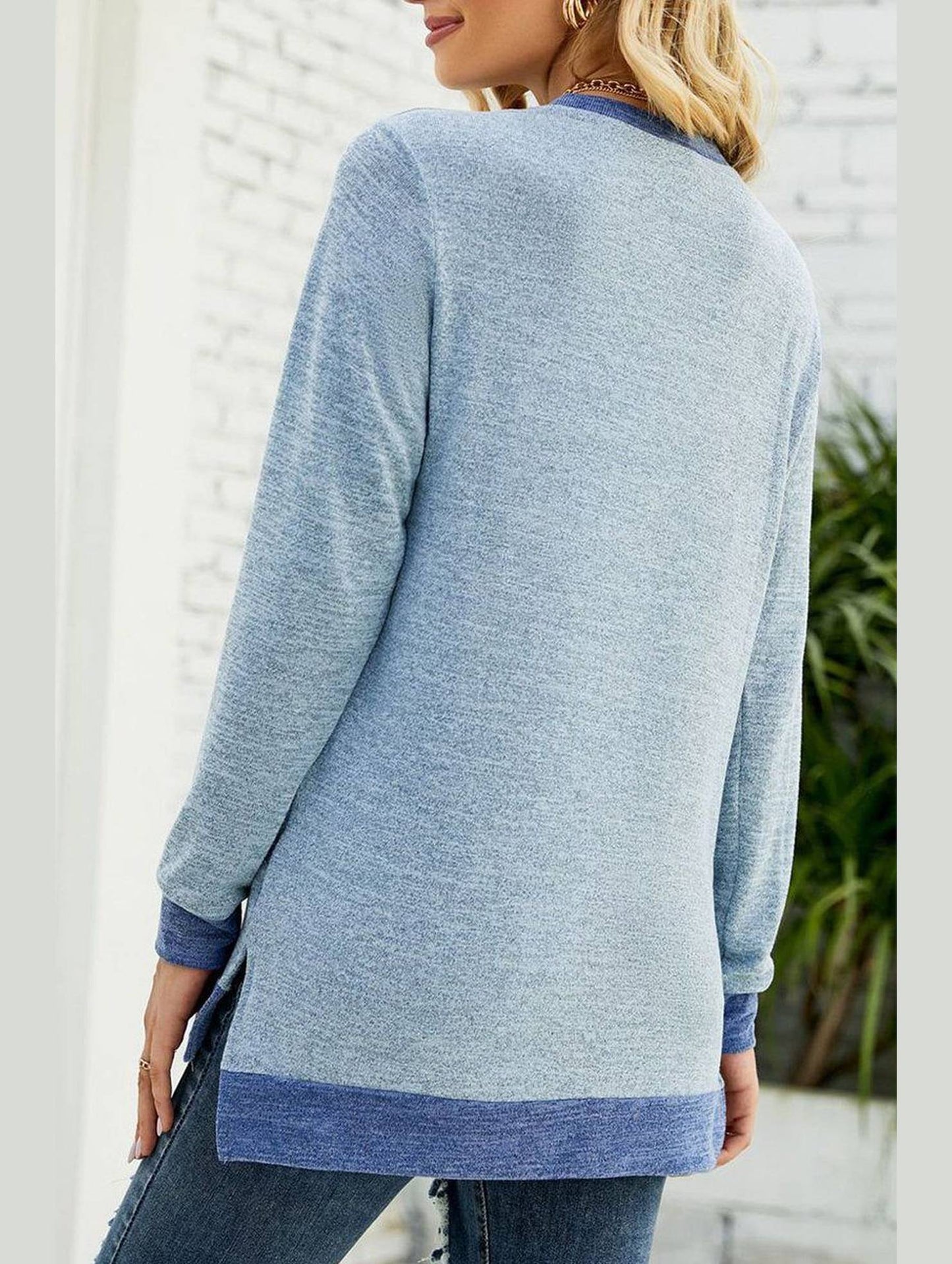 WOMEN ROUND NECK PULLOVER TOP WITH POCKETS