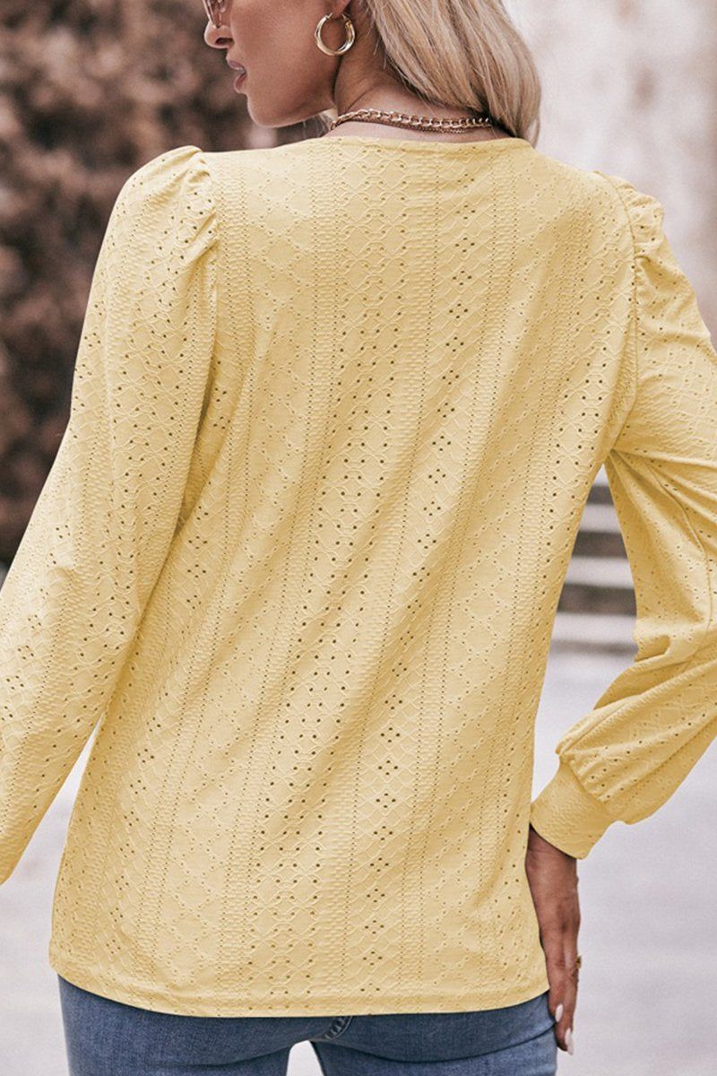 WOMEN U NECK EYELET FITTED CUFF TEE