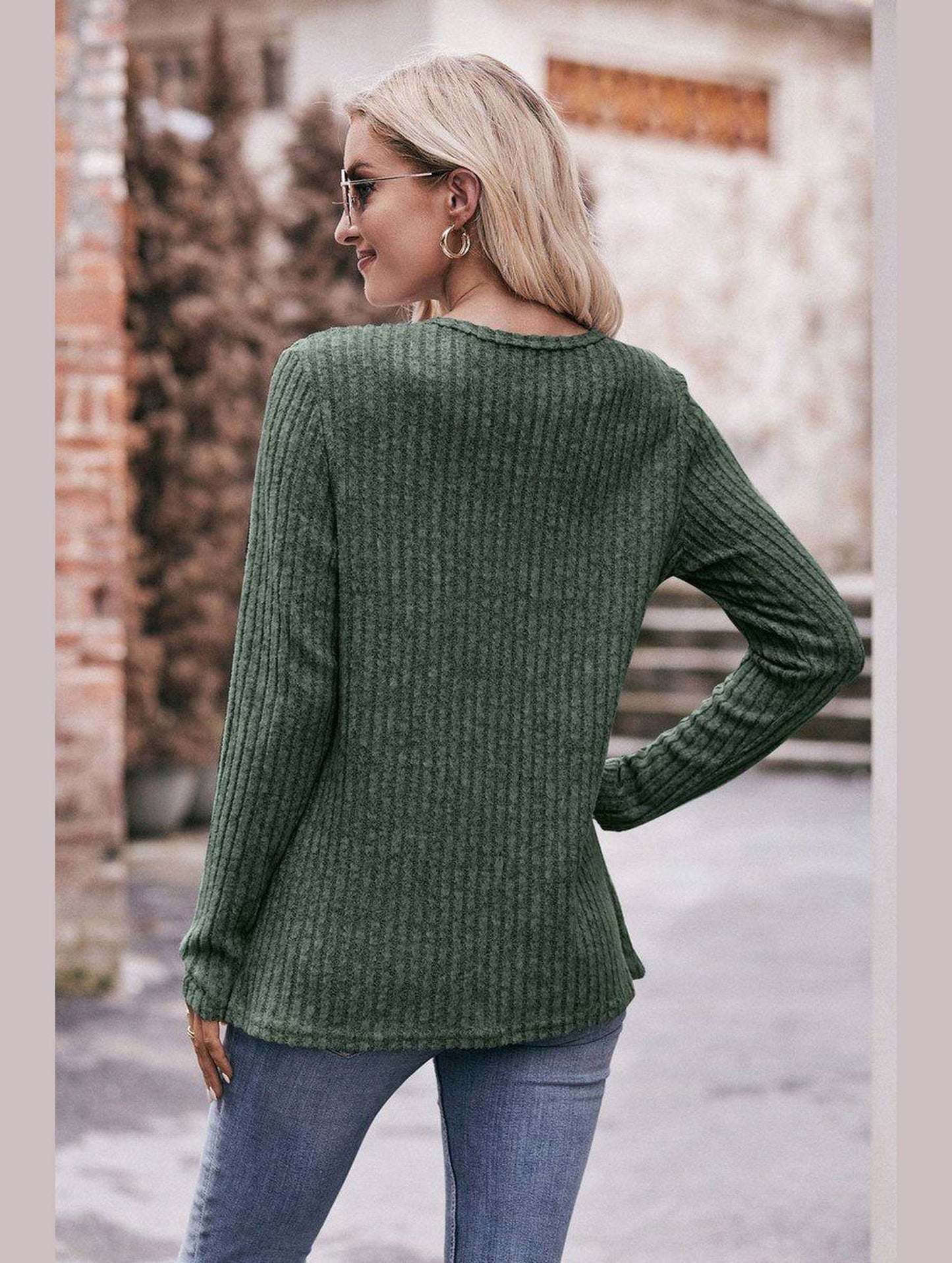 ROUND NECK BUTTON FITTING CORDUROY PULLOVER