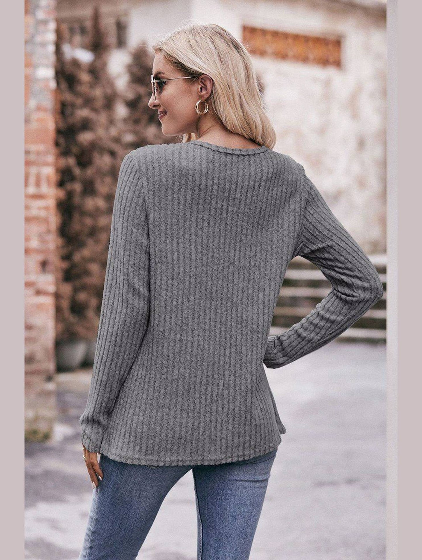 ROUND NECK BUTTON FITTING CORDUROY PULLOVER