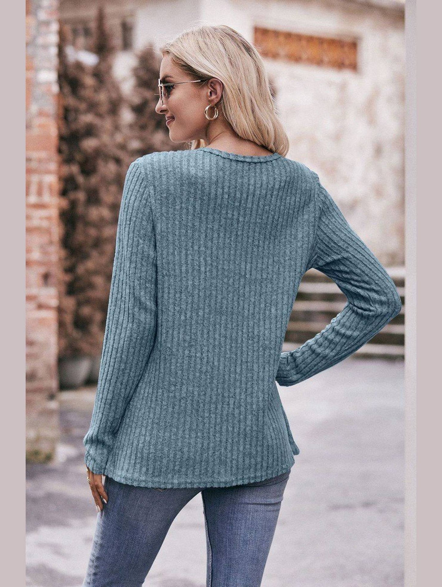 ROUND NECK BUTTON FITTING CORDUROY PULLOVER
