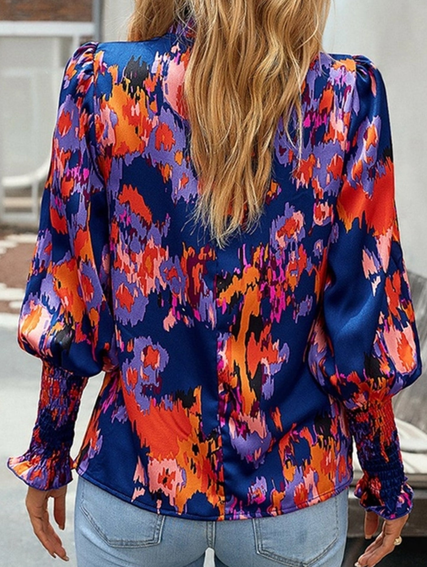 WOMEN FITTED SMOCK CUFF MARBLE PRINTING BLOUSE