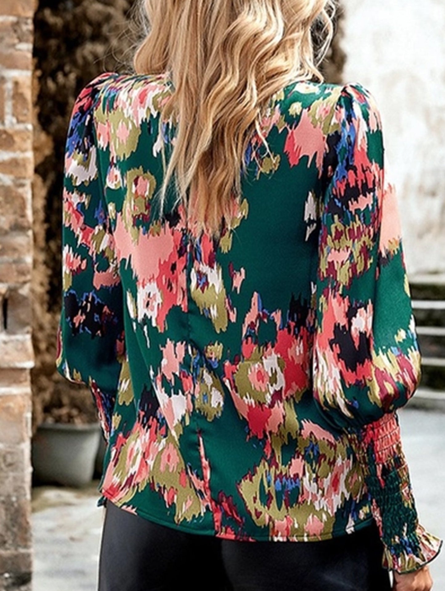 WOMEN FITTED SMOCK CUFF MARBLE PRINTING BLOUSE