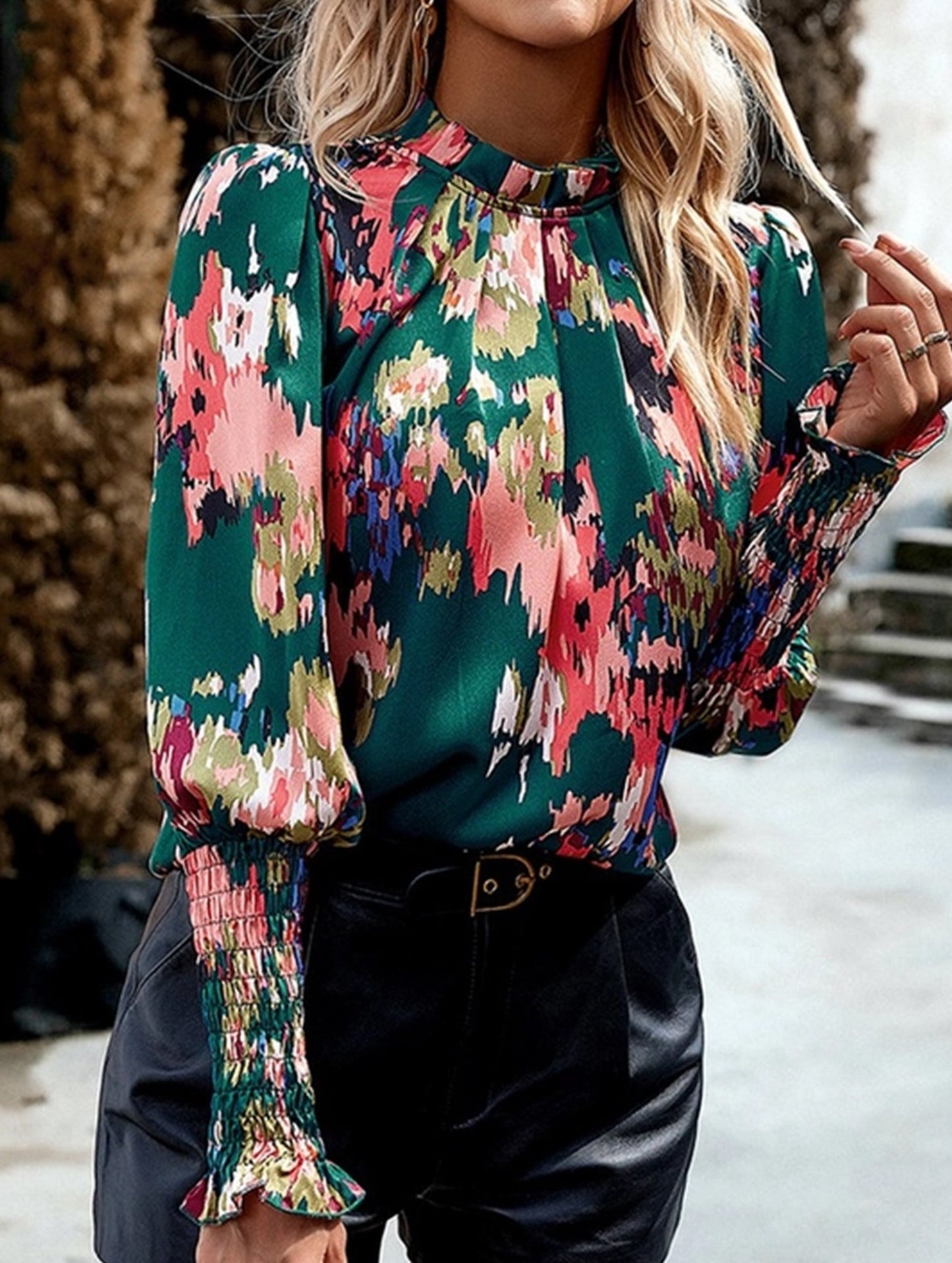 WOMEN FITTED SMOCK CUFF MARBLE PRINTING BLOUSE