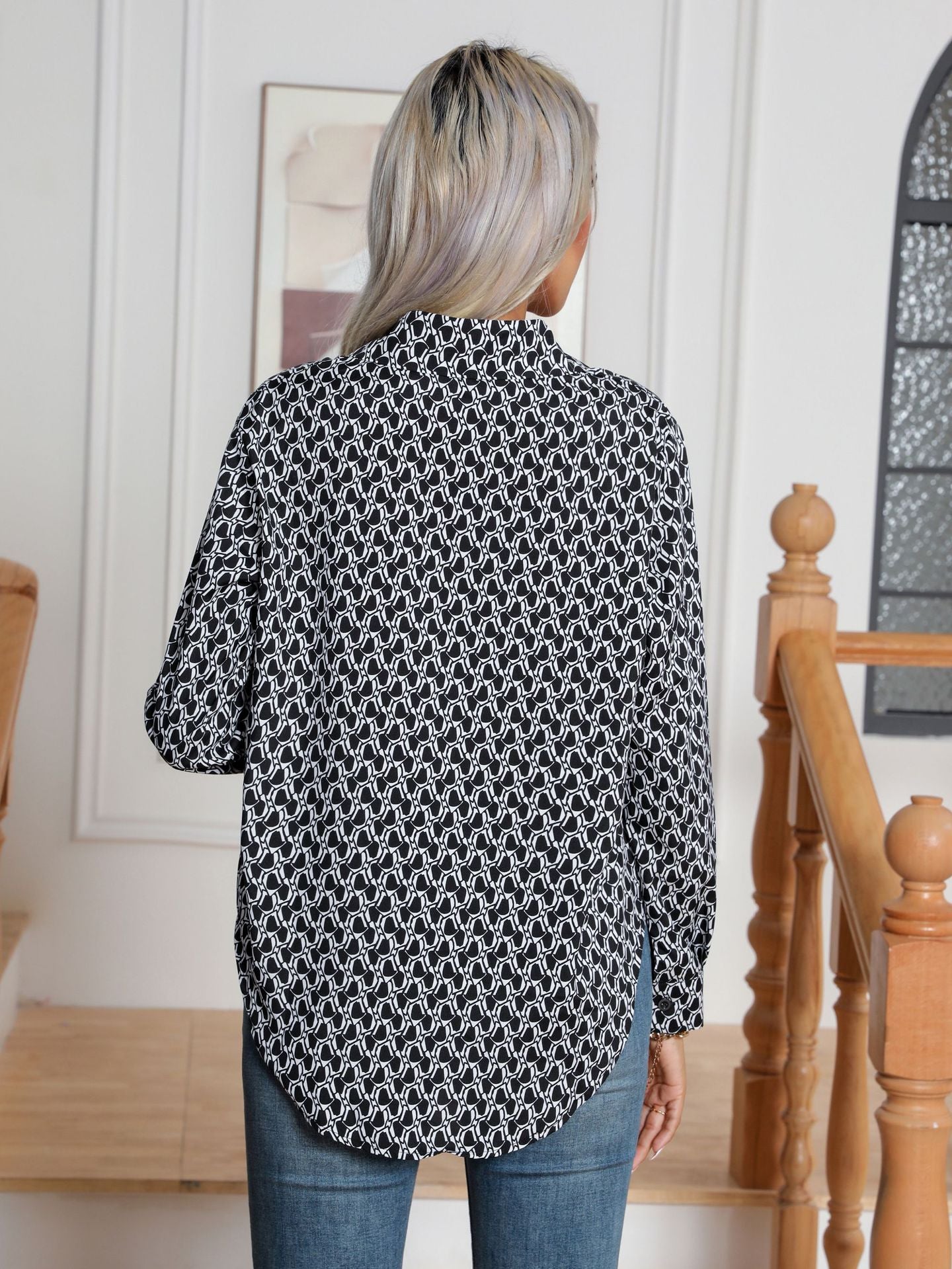 WOMEN GEOMETRIC PRINTING LONGSLEEVE SHIRT