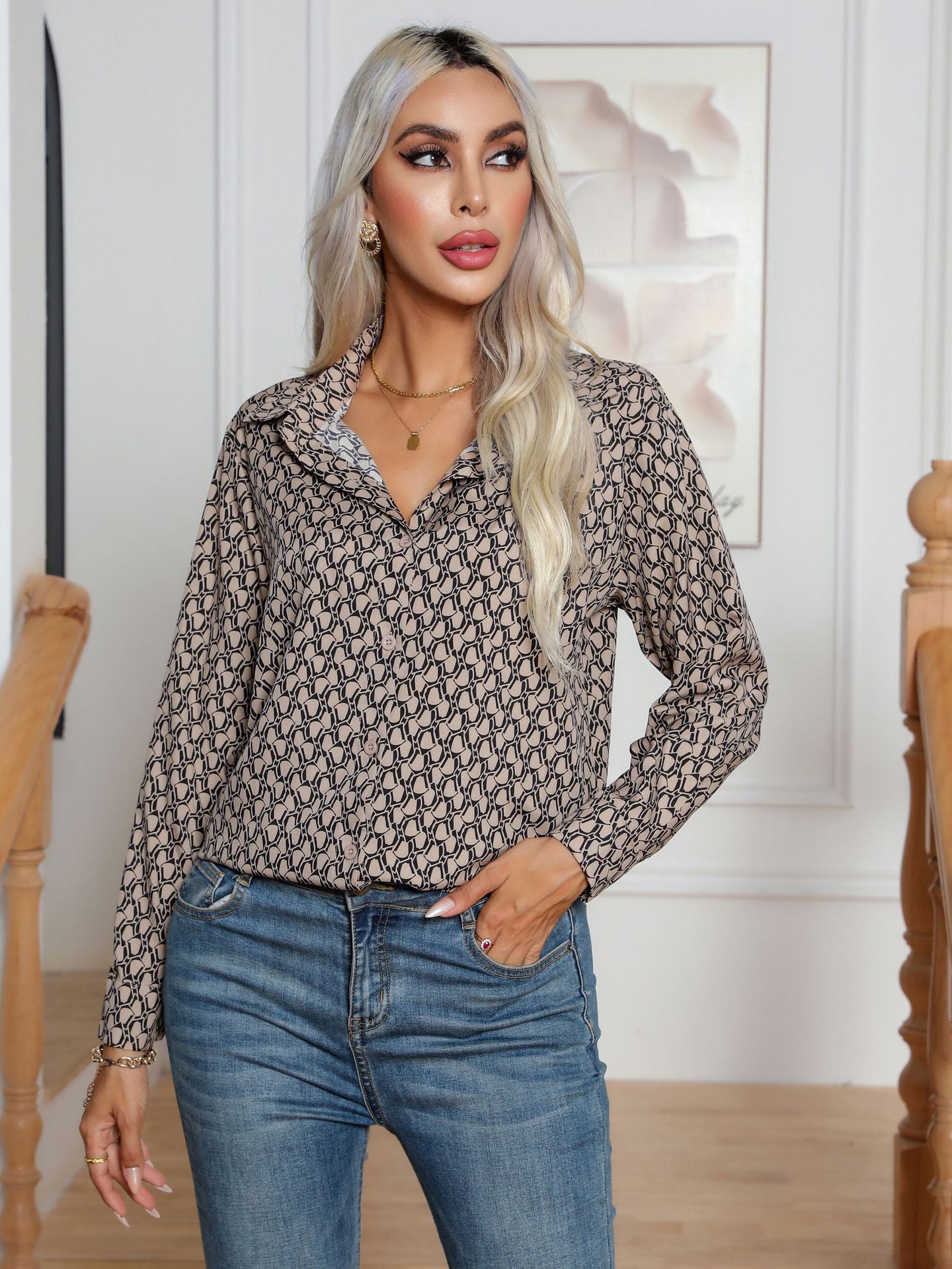 WOMEN GEOMETRIC PRINTING LONGSLEEVE SHIRT