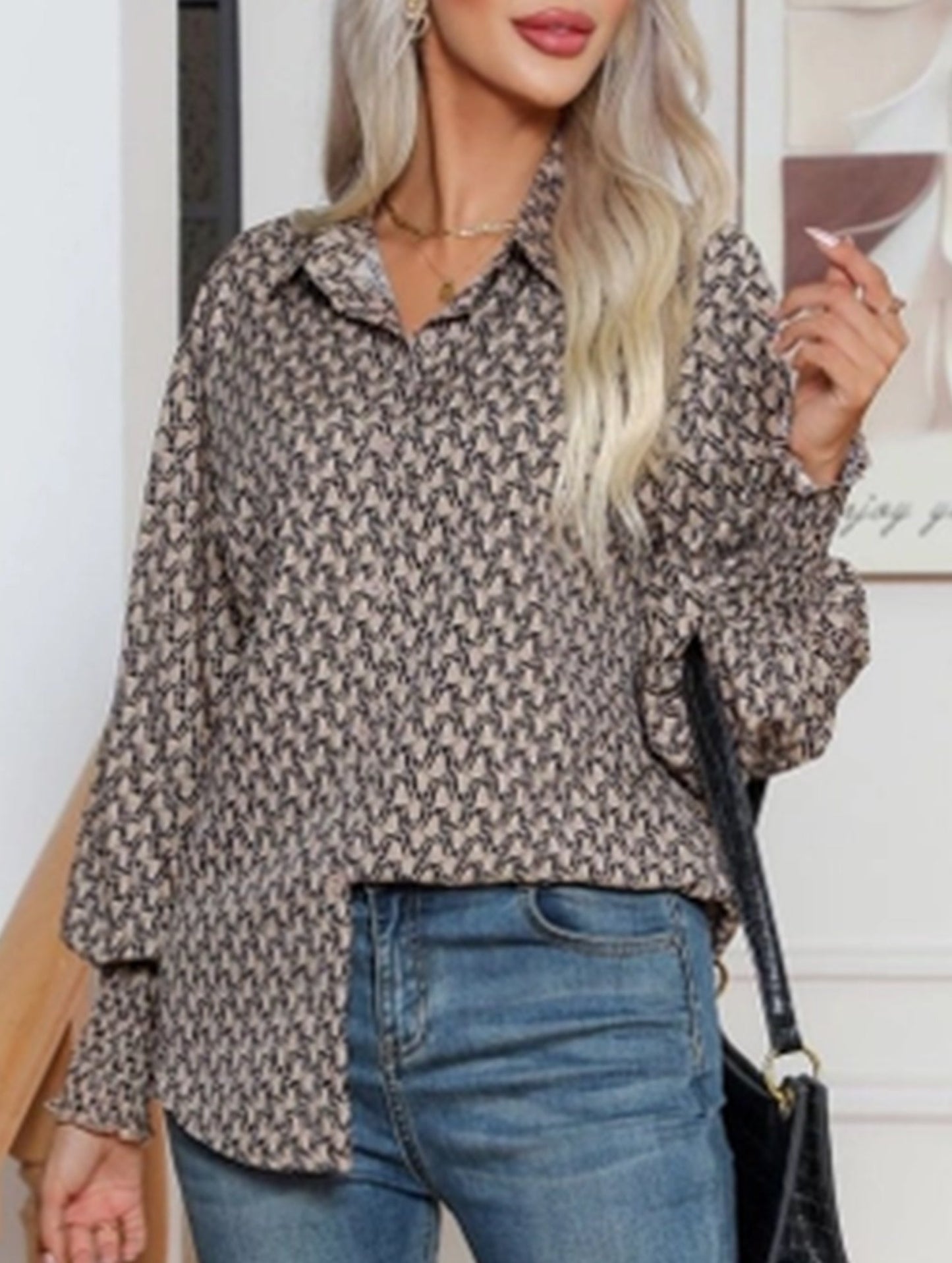 WOMEN'S SHIRT WITH PRINTED LANTERN SLEEVES