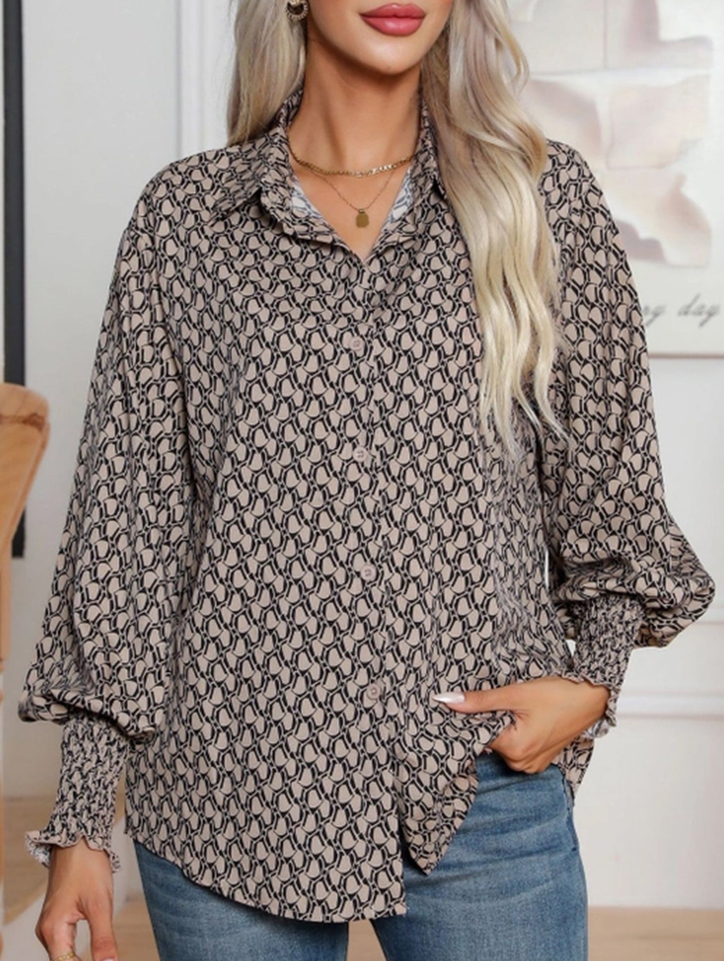 WOMEN'S SHIRT WITH PRINTED LANTERN SLEEVES