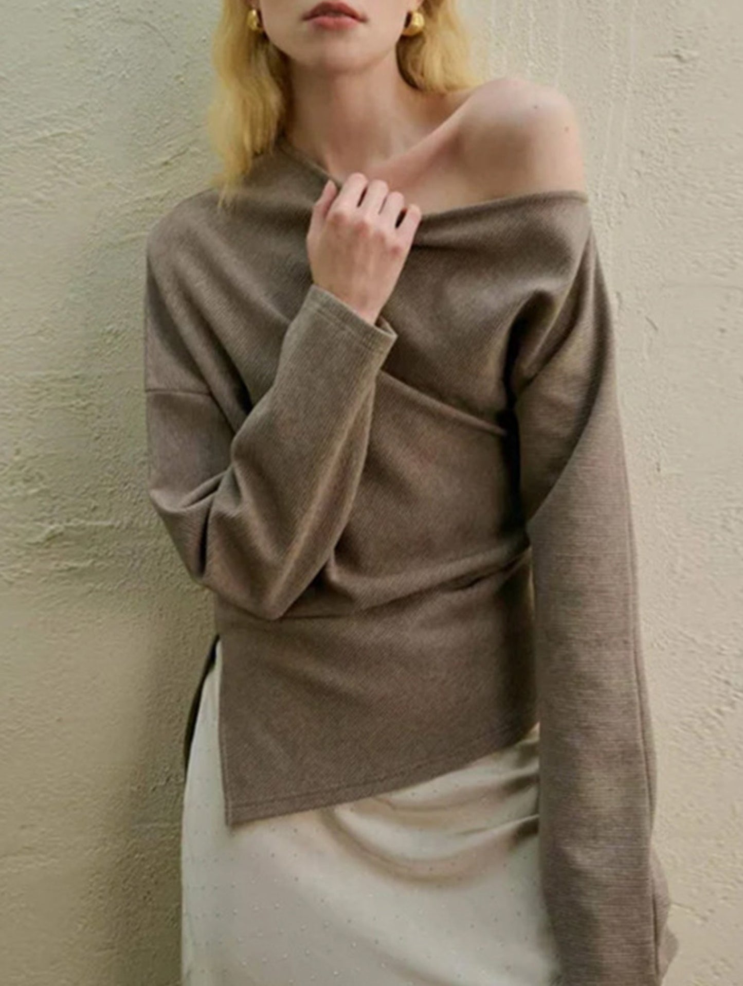 Solid color knit slant shoulder all-in-one casual top