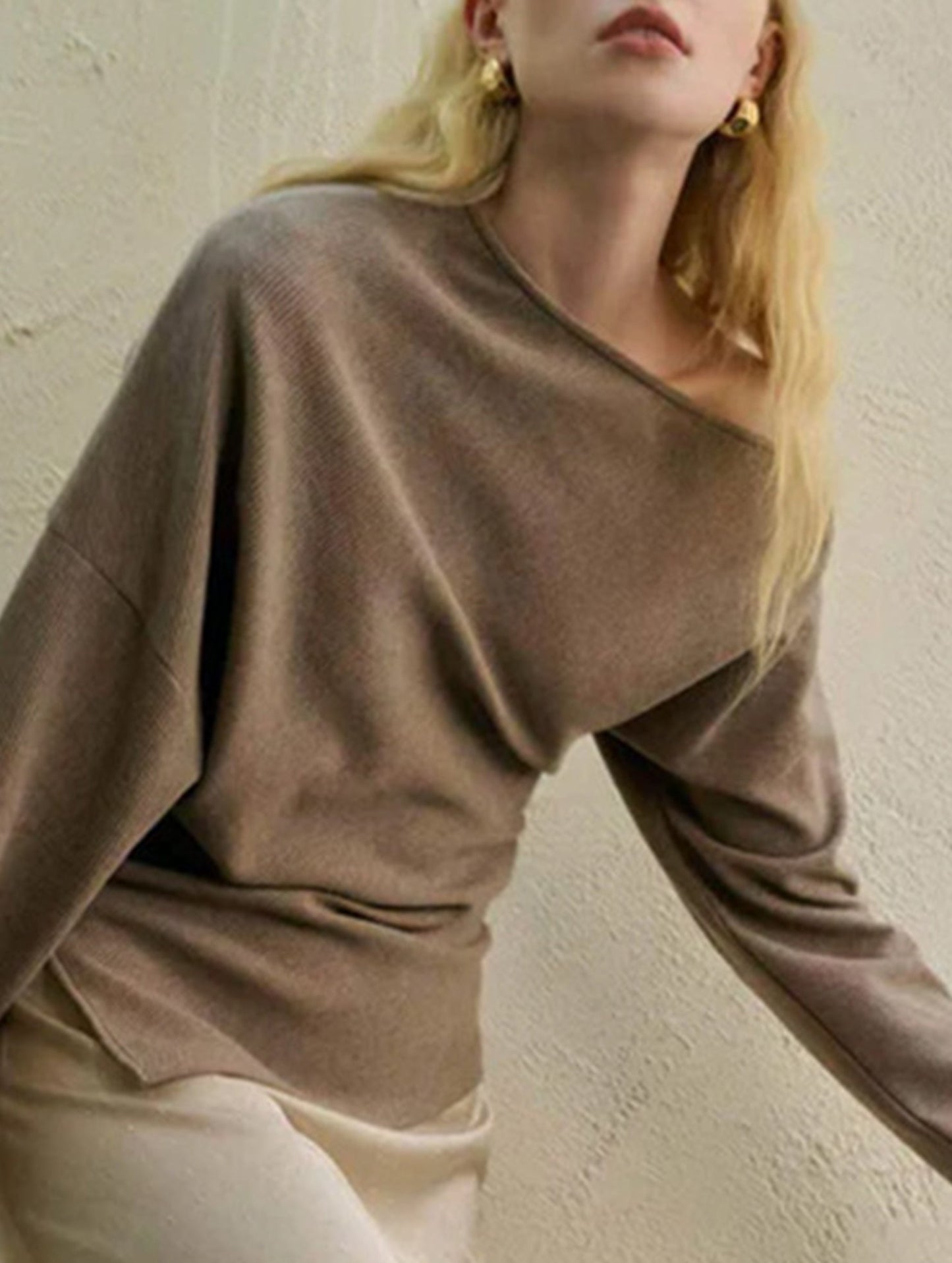 Solid color knit slant shoulder all-in-one casual top