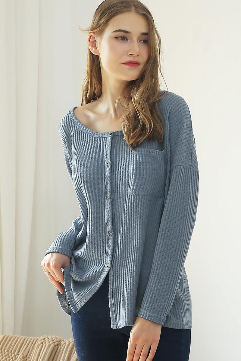 R NECK DETAILED BUTTON BRUSHED WAFFLE TOP - Doublju