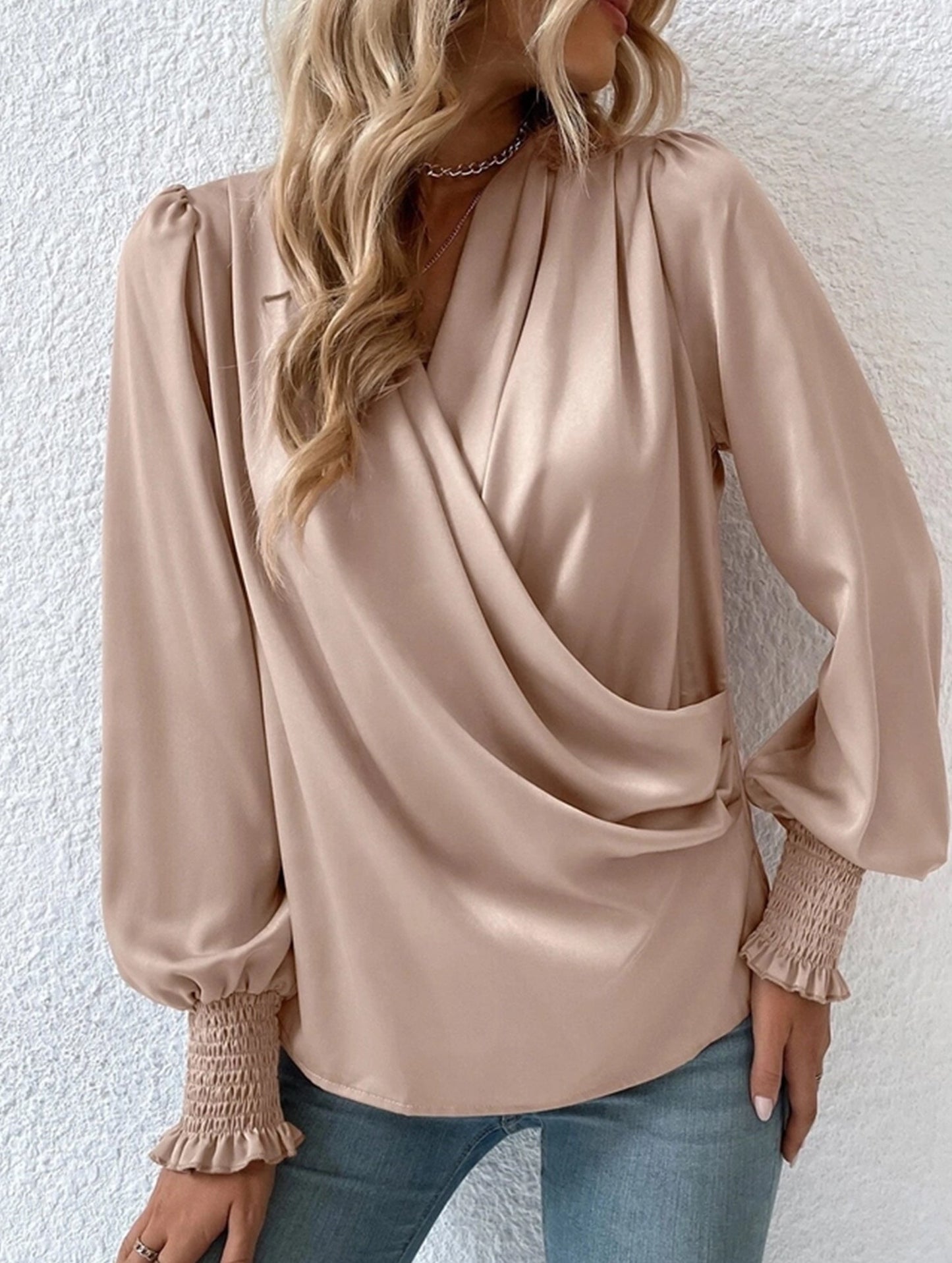 V-neck with lantern sleeves temperament shirt