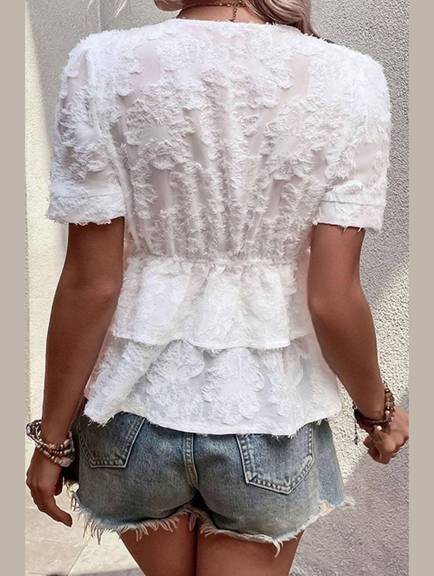 WHITE SHORT SLEEVE TIERED TUNIC - Doublju