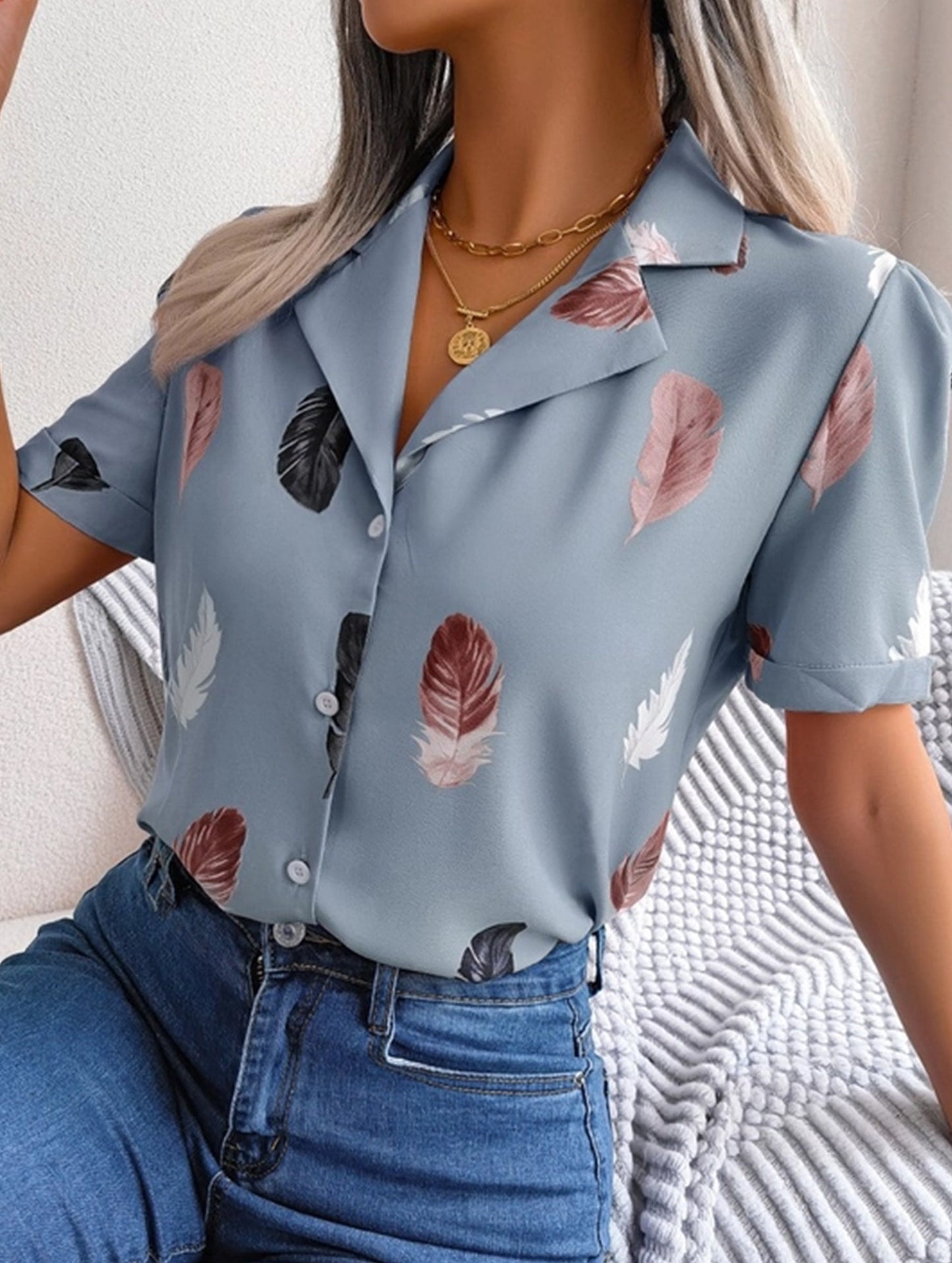 Suit Collar Feather Detail Shirt ??Short Sleeve Loose Fit, S??œXL