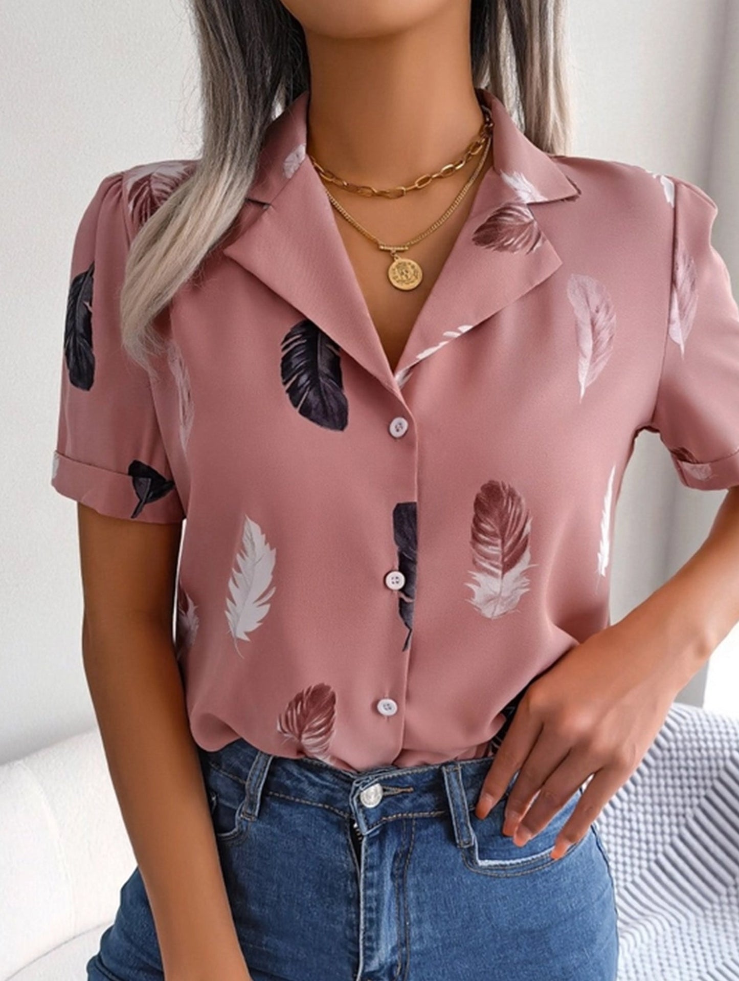 Suit Collar Feather Detail Shirt ??Short Sleeve Loose Fit, S??œXL