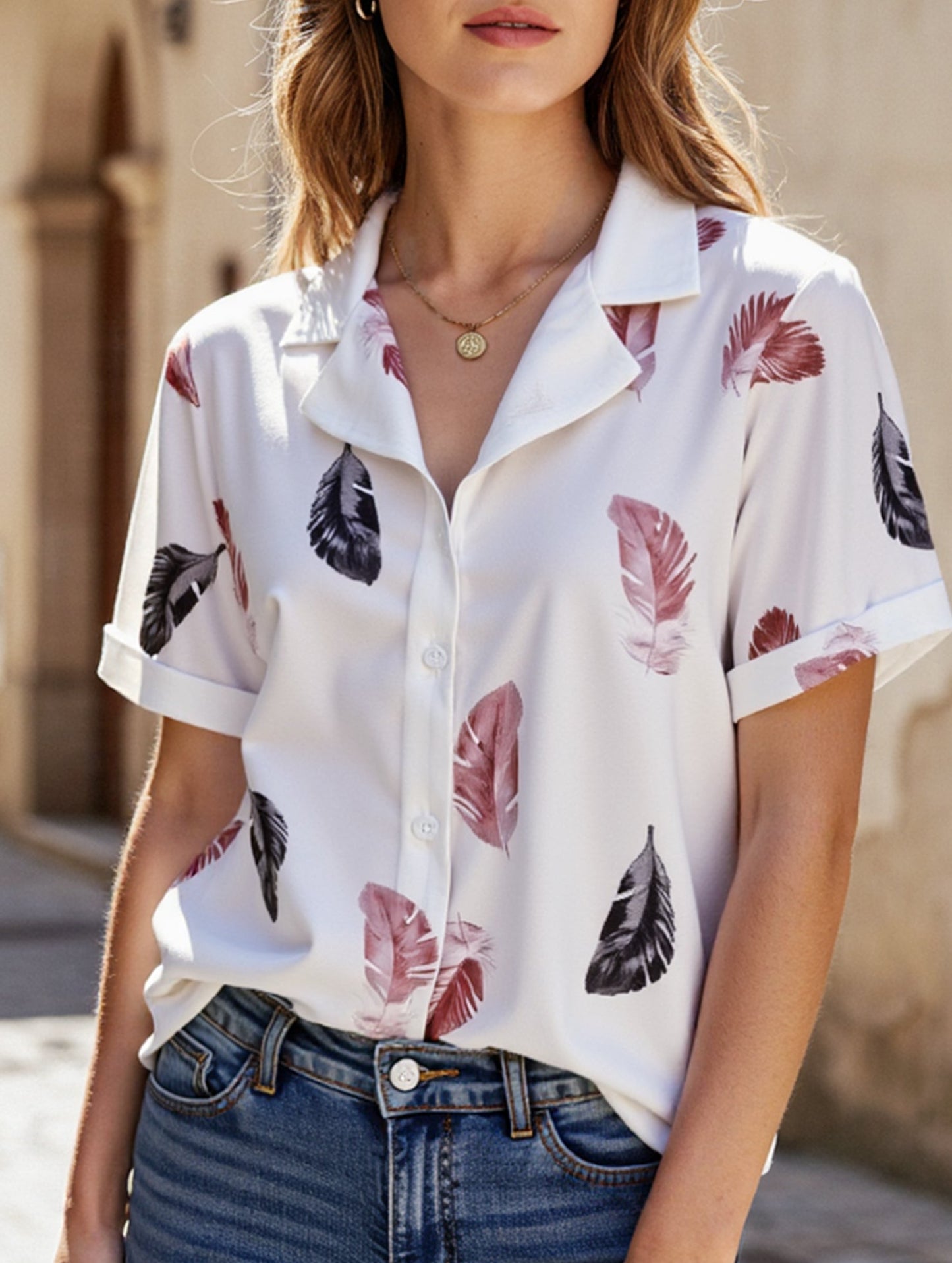 Suit Collar Feather Detail Shirt ??Short Sleeve Loose Fit, S??œXL