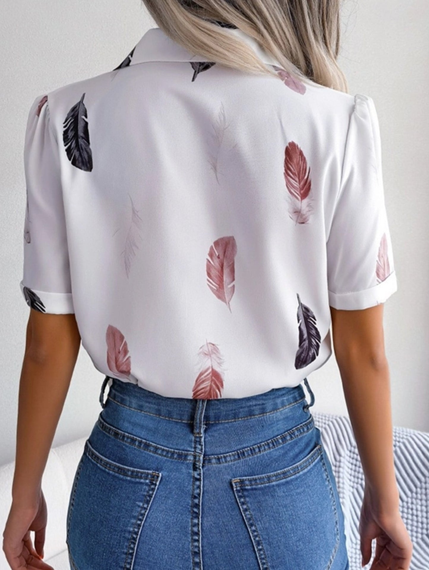 Suit Collar Feather Detail Shirt ??Short Sleeve Loose Fit, S??œXL