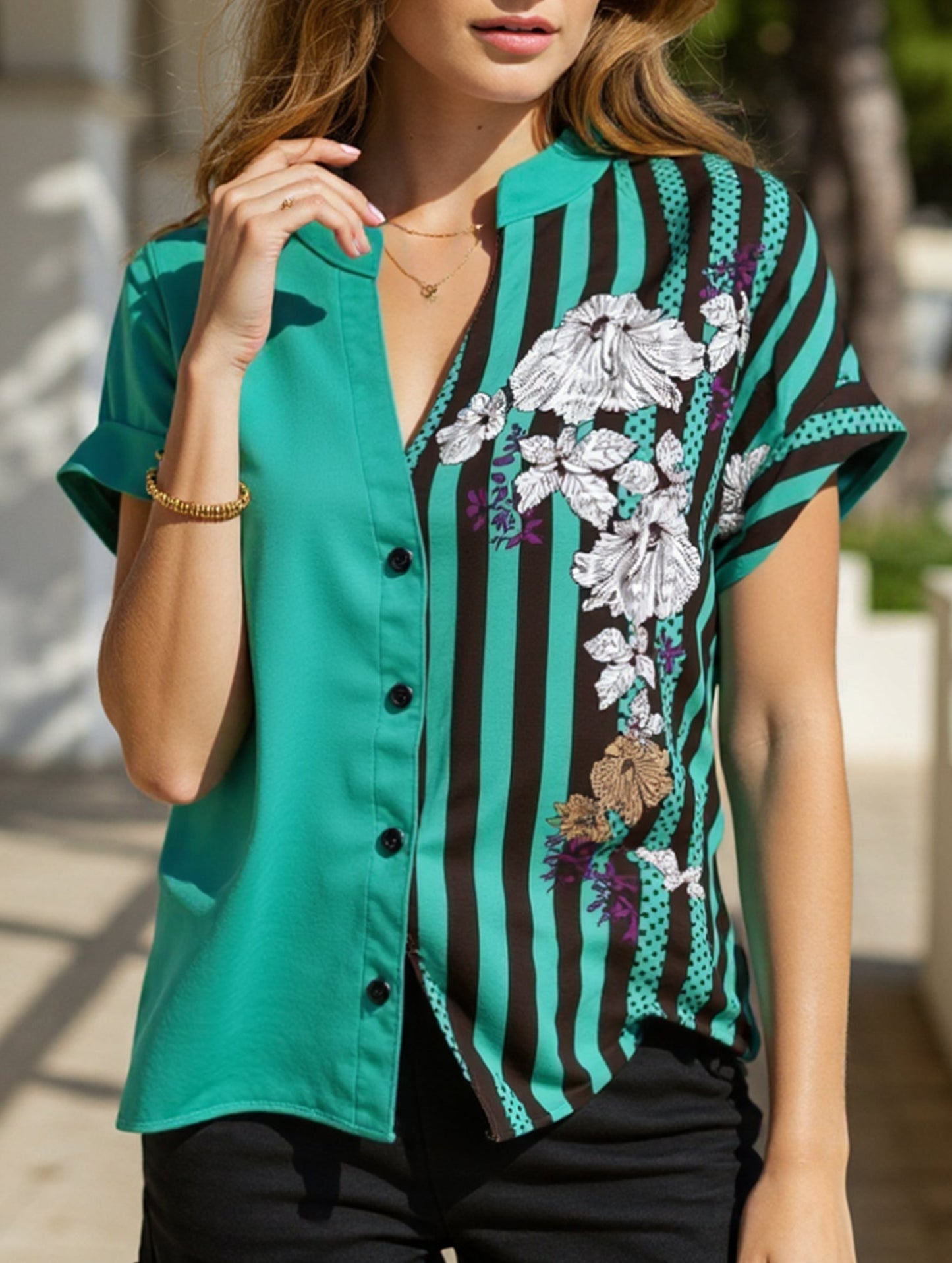 DOUBLE COLOR FLORAL BUTTON-UP SHIRT_CWTSTS0417