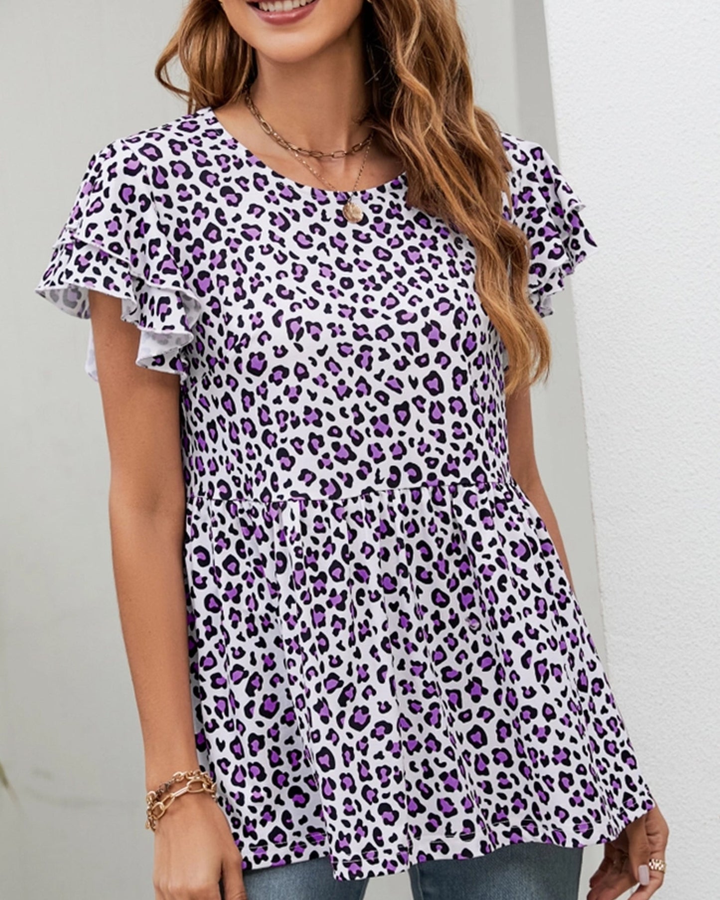 CREW-NECK DOUBLE-LAYER SLEEVED PLEATED T-SHIRT