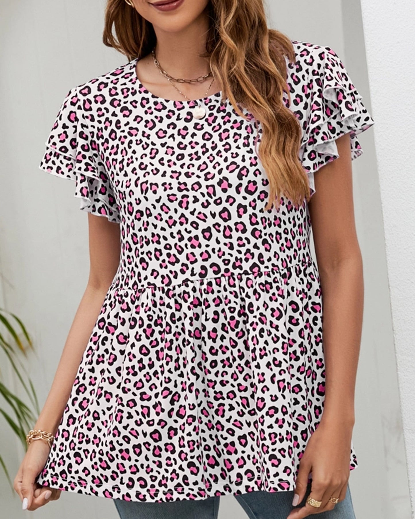 CREW-NECK DOUBLE-LAYER SLEEVED PLEATED T-SHIRT