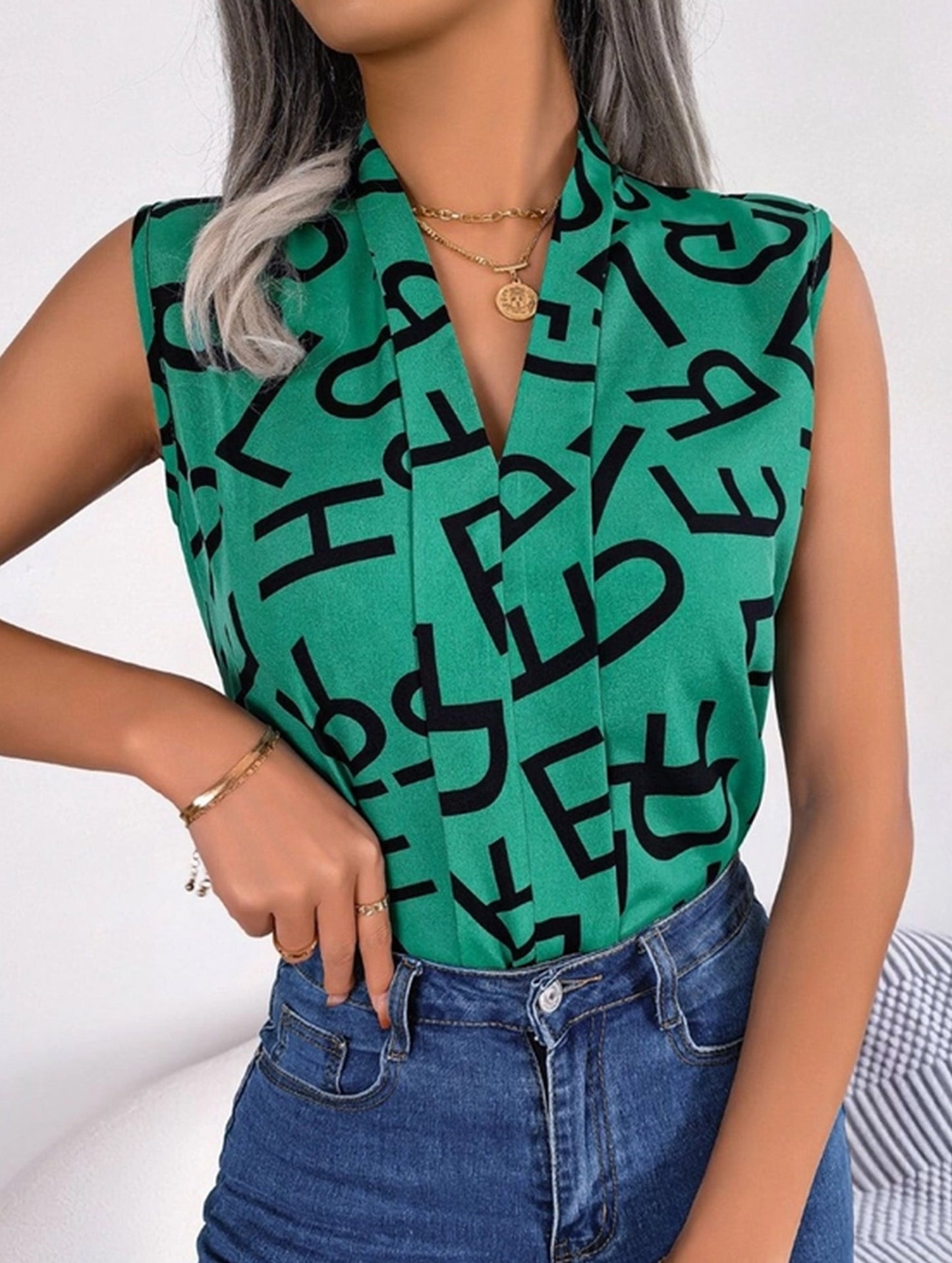 CASUAL COMMUTER LETTER V NECK CHIFFON TOP_CWTSTSL0034