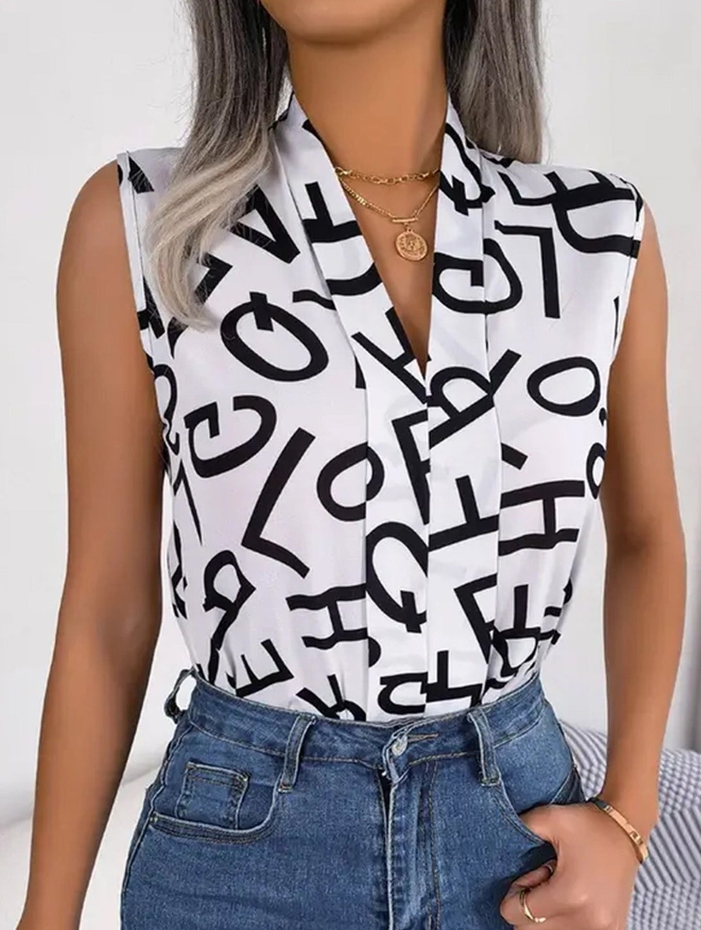 CASUAL COMMUTER LETTER V NECK CHIFFON TOP_CWTSTSL0034