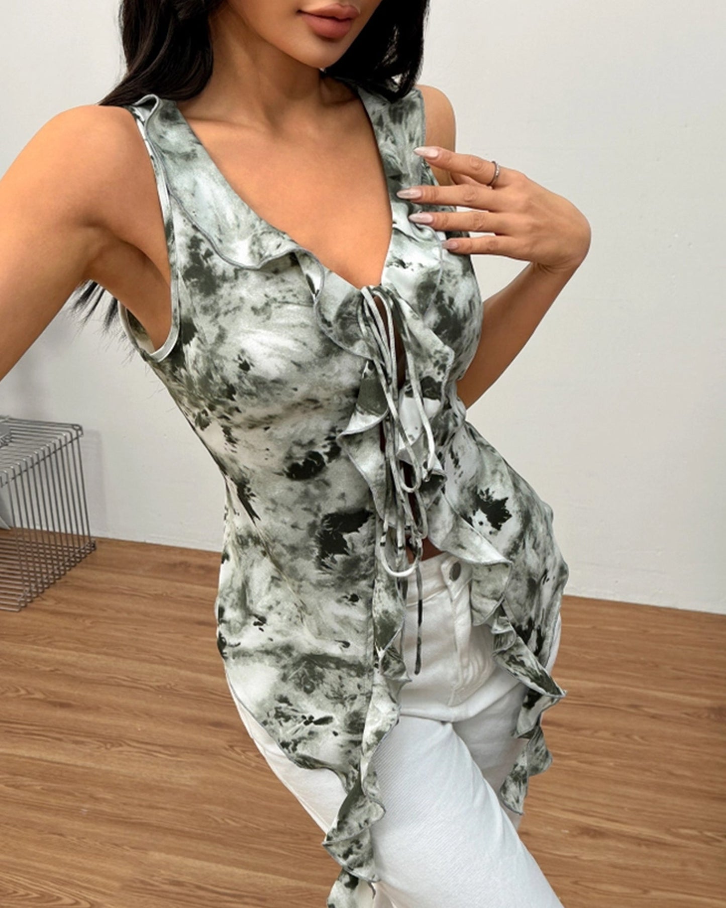 Sexy Slim Camisole Cropped Tank Top ??Chic & Flattering Summer Essential