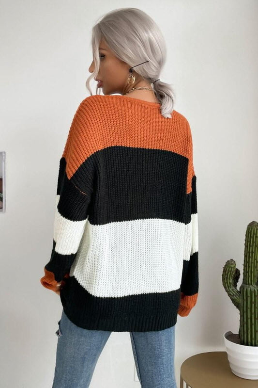 CONTRAST COLOR KNIT - Doublju