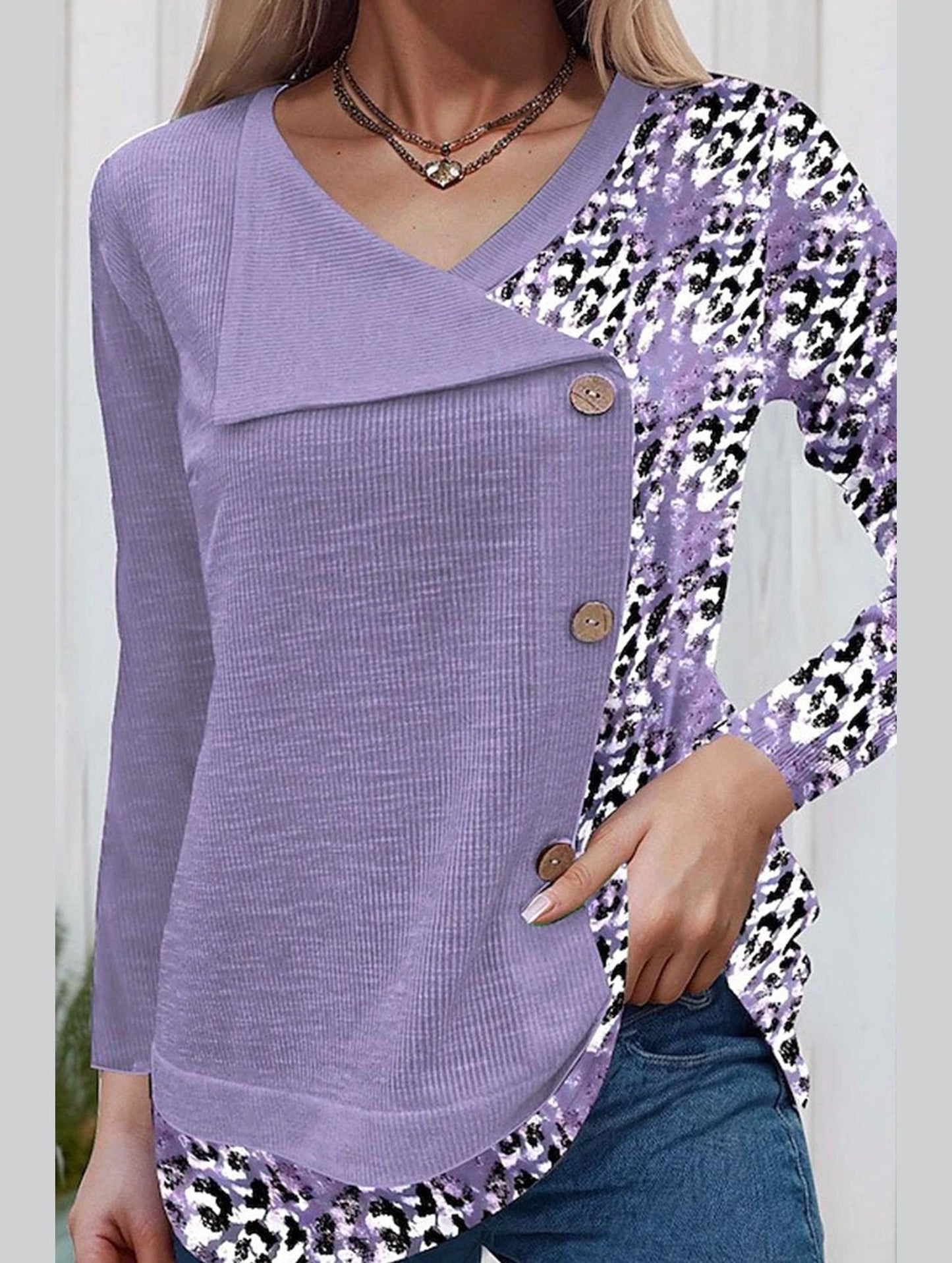 WOMEN ANIMAL PRINTING WRAP BUTTONED KNIT TOP