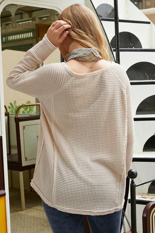 V NECK WAFFLE KNIT LONG SLEEVE TOP - Doublju