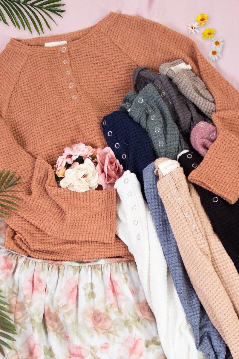 R NECK EYELET DETAILED REGLAN SWEATER KNIT TOP - Doublju