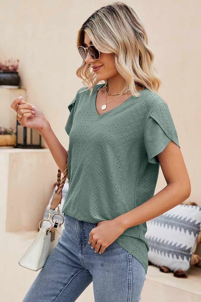 PUNCHING LACE TULIP PUFF V NECK T-SHIRTS - Doublju