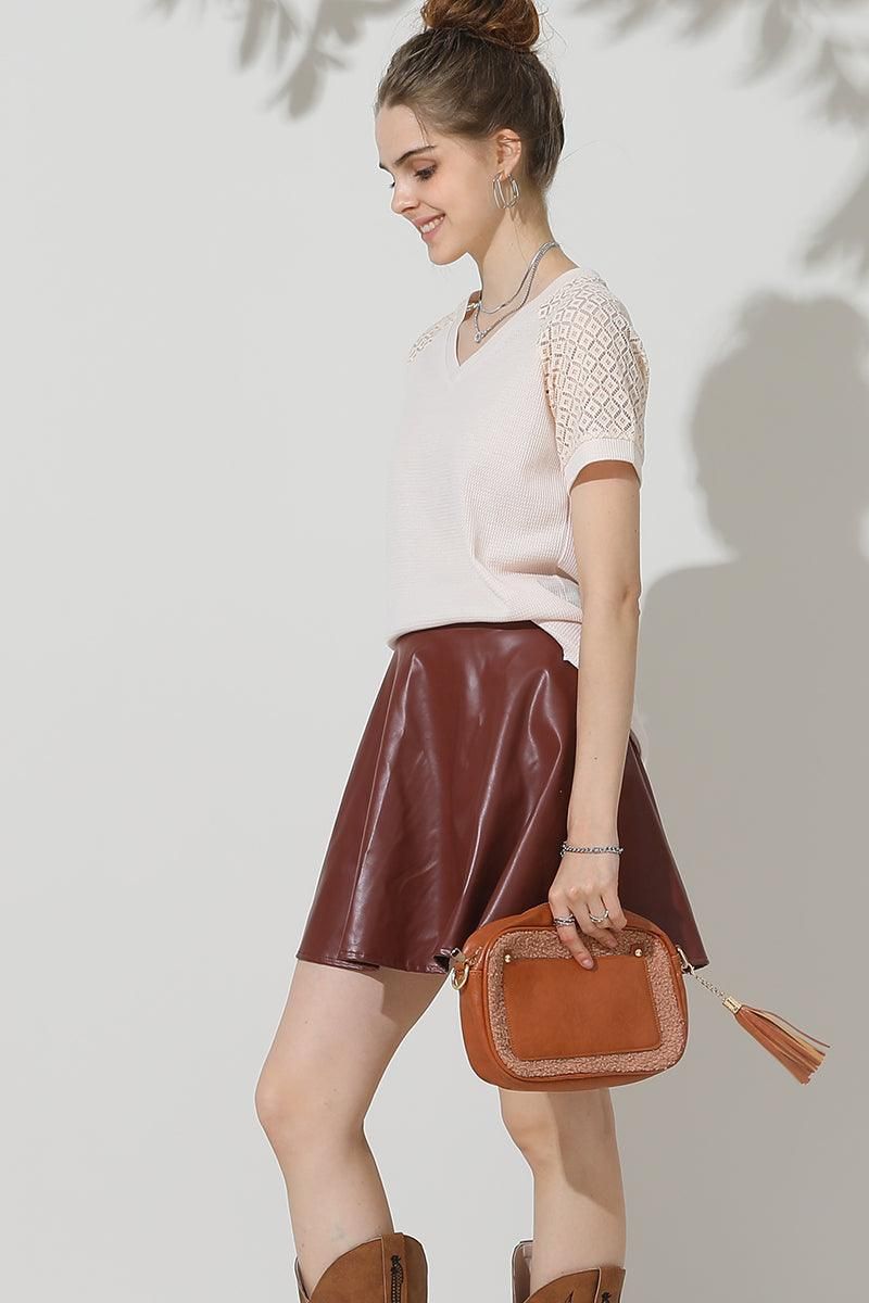 PUNCHING LACE SLEEVE V NECK WAFFLE TOP - Doublju